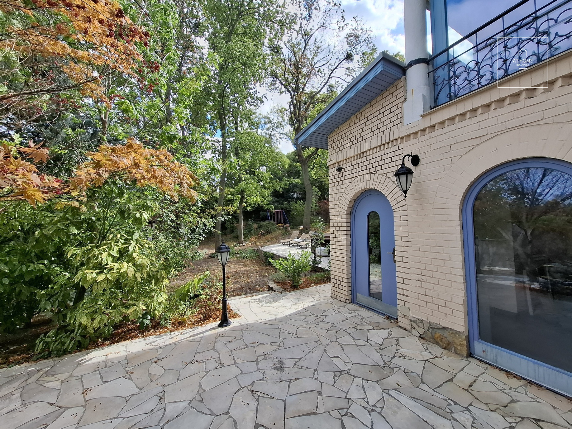 Villa Napsugár, Exkluzív kertkapcsolatos villalakás Budapest XII. kerület Virányos eladó