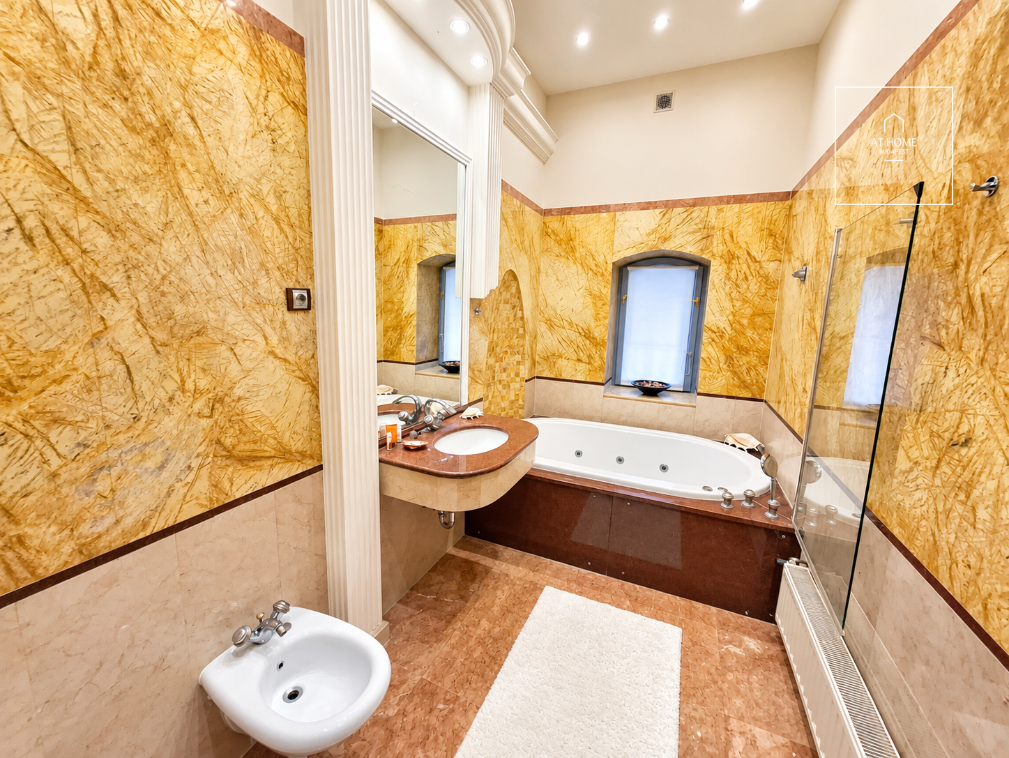 Villa Sunshine, Exclusive garden-connected villa apartment Budapest XII. district Virányos is for sale