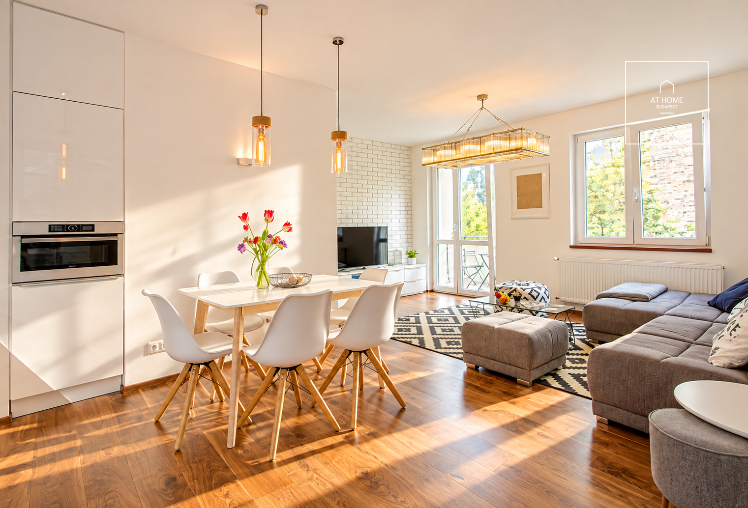 Two-storey apartment with private rooftop terrace and dedicated parking space for sale in District VI