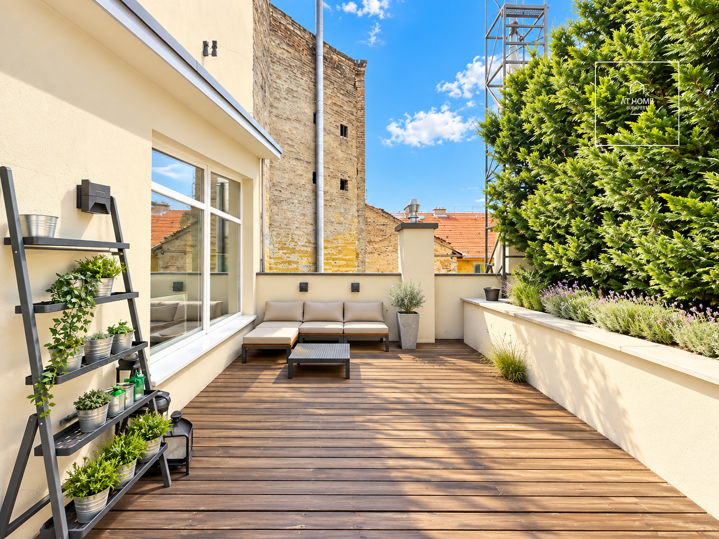 Two-storey apartment with private rooftop terrace and dedicated parking space for sale in District VI