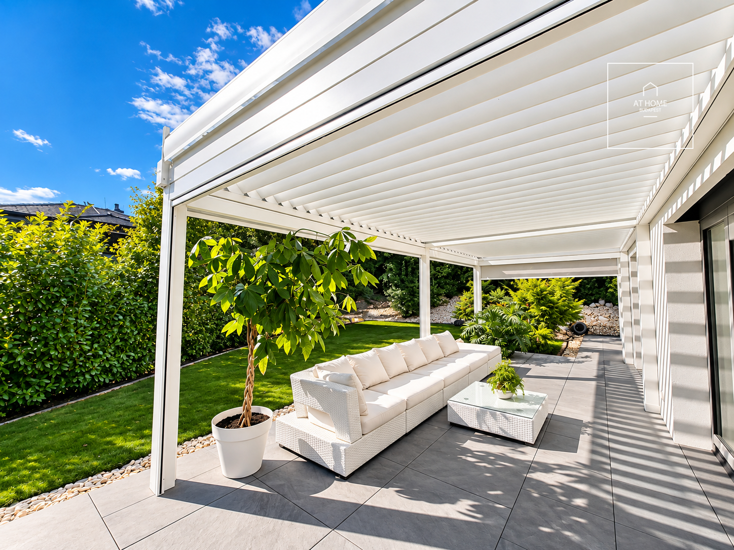 NEW-BUILD, ENERGY-EFFICIENT FAMILY HOME WITH A FOUR-CAR GARAGE, BORDERING NATURE