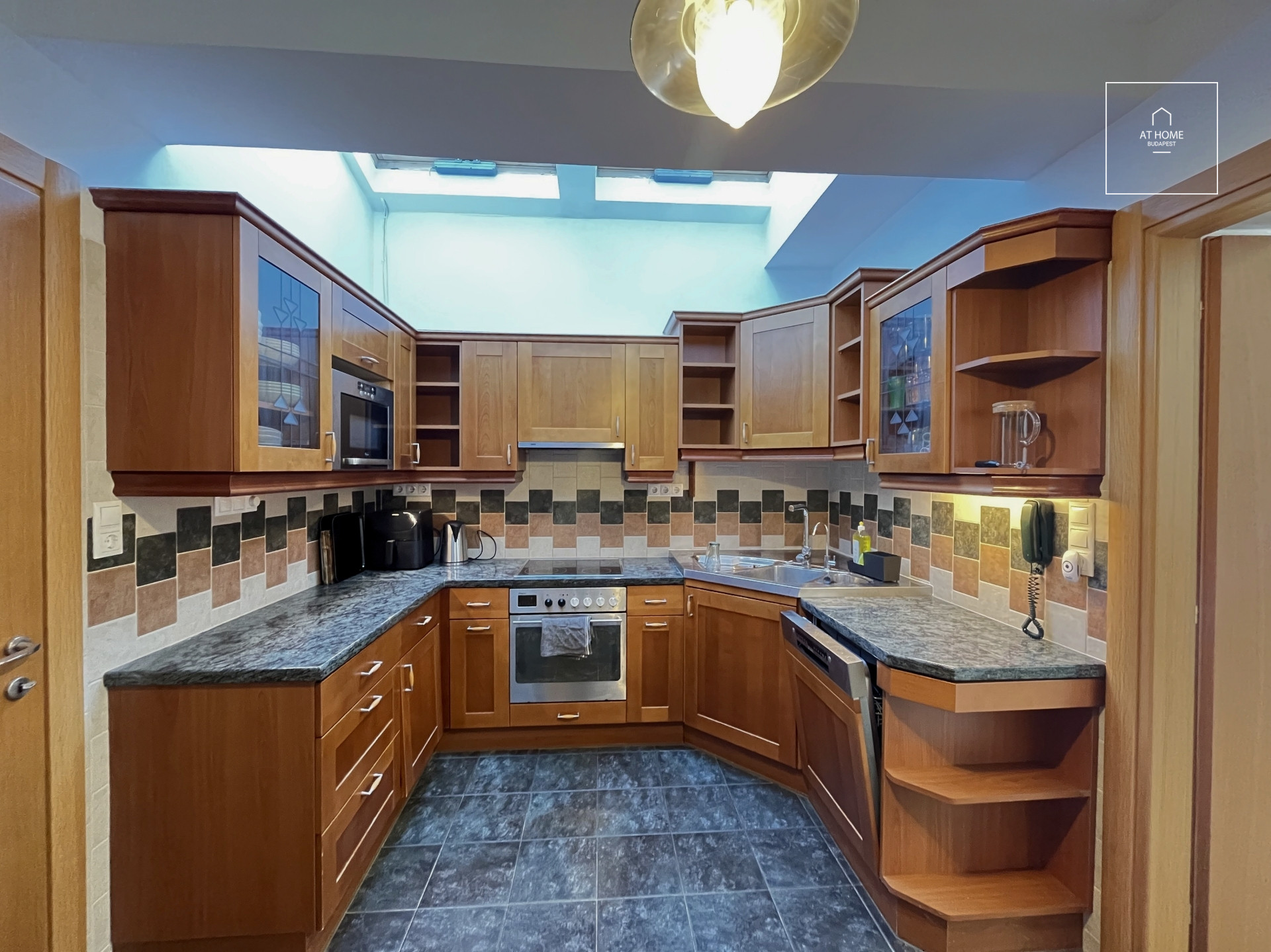 Beautiful Family House for Rent in District II, Budaliget