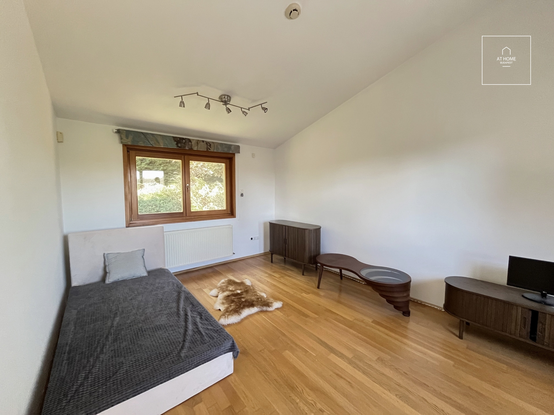 Beautiful Family House for Rent in District II, Budaliget