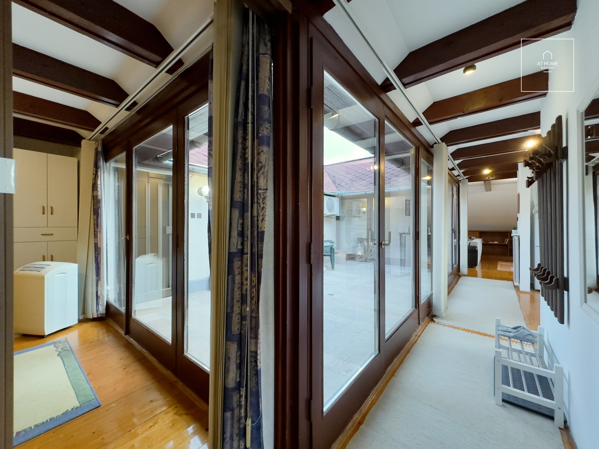 Attic apartment with a garage space in District II, Szemlőhegy