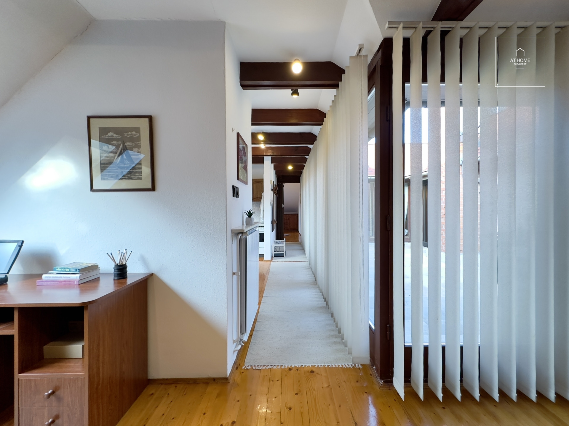 Attic apartment with a garage space in District II, Szemlőhegy