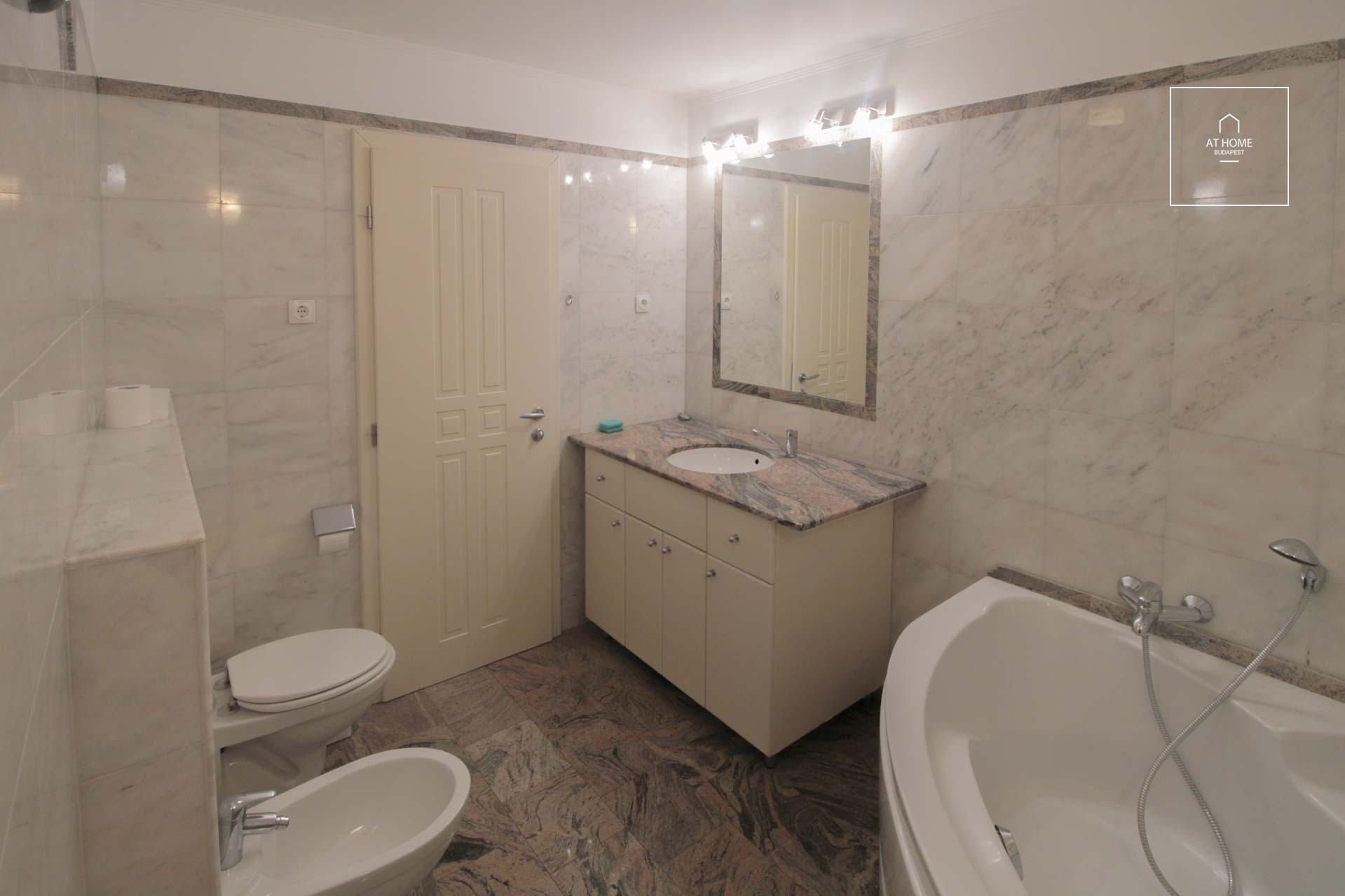 Exclusive apartment  Budapest XII. district, Kis-Svábhegy