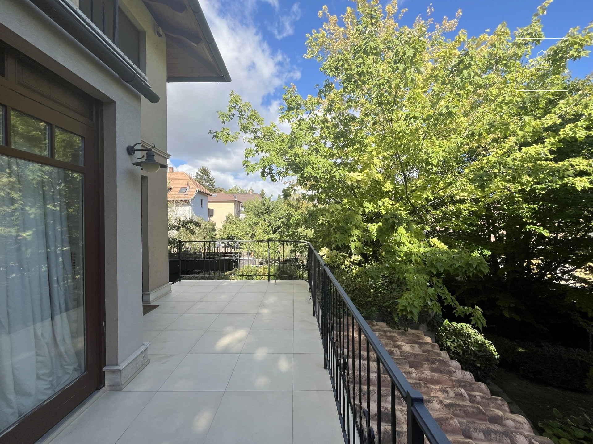 Premium Family Home with Panoramic View and Beautiful Landscaped Garden for sale, Budapest, district 2