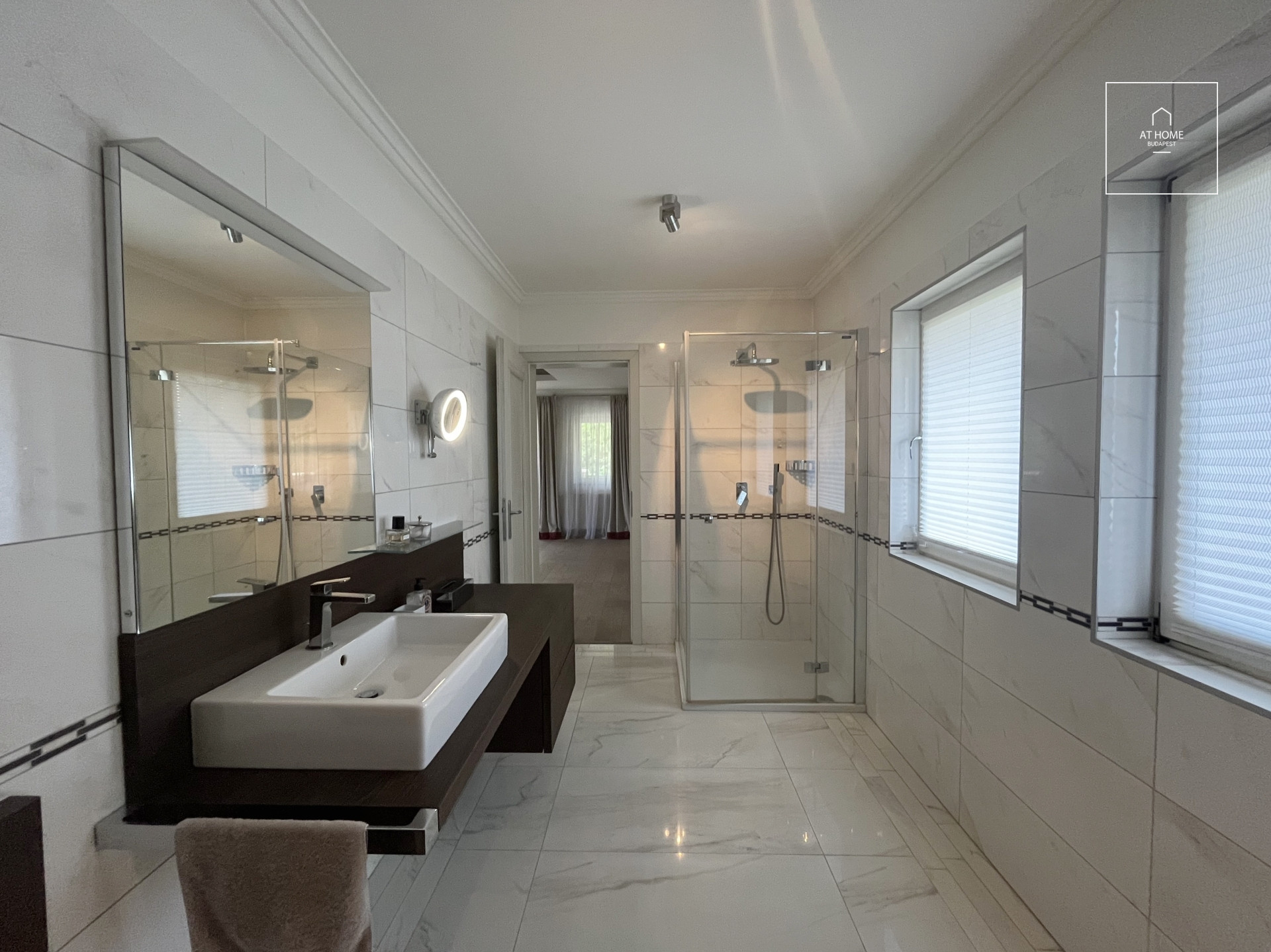 Premium Family Home with Panoramic View and Beautiful Landscaped Garden for sale, Budapest, district 2