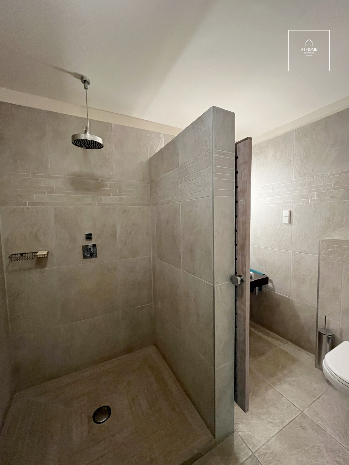 Premium Family Home with Panoramic View and Beautiful Landscaped Garden for sale, Budapest, district 2