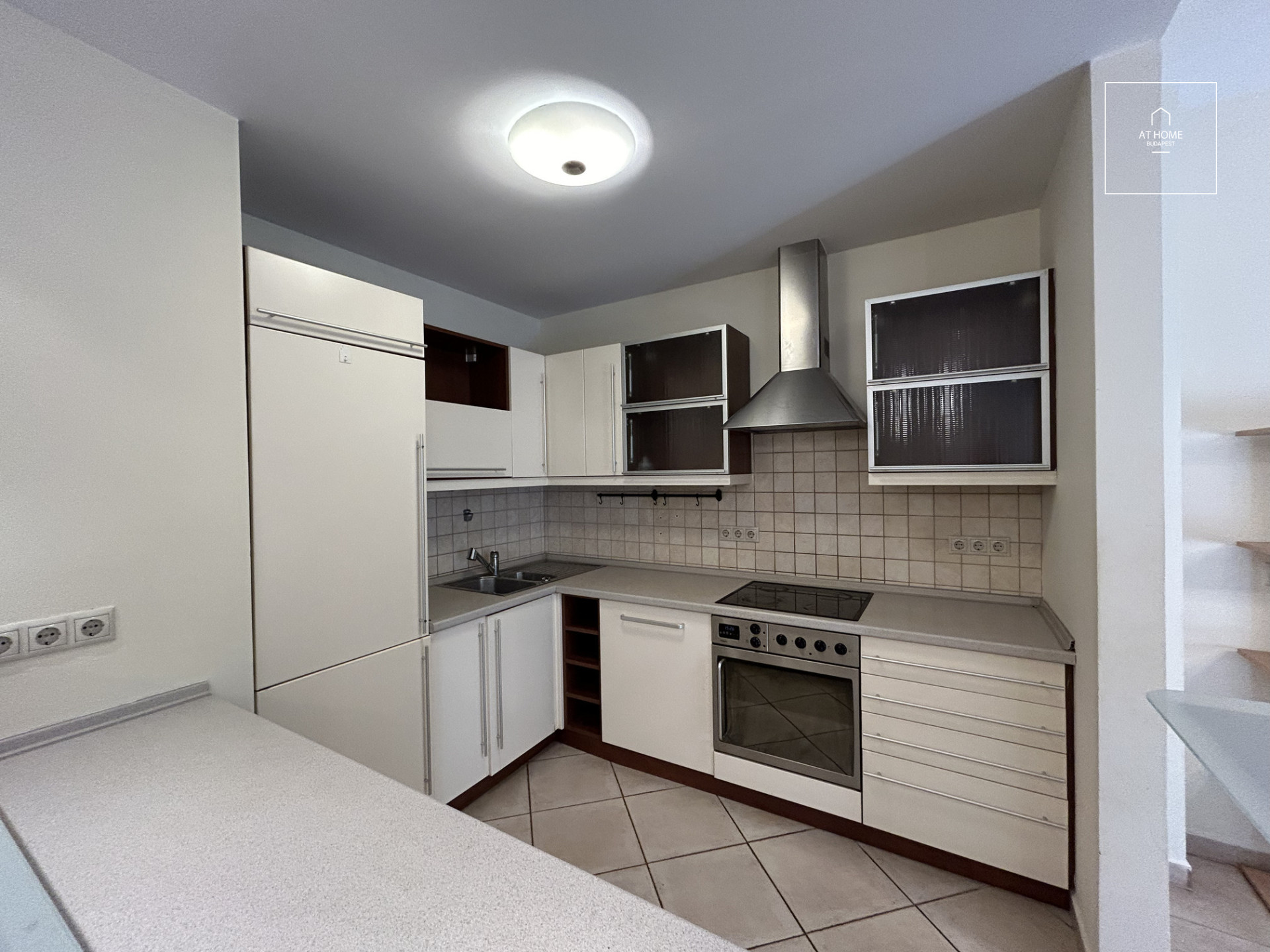 One-bedroom apartment with garden connection for rent Budapest II. district, Kurucles