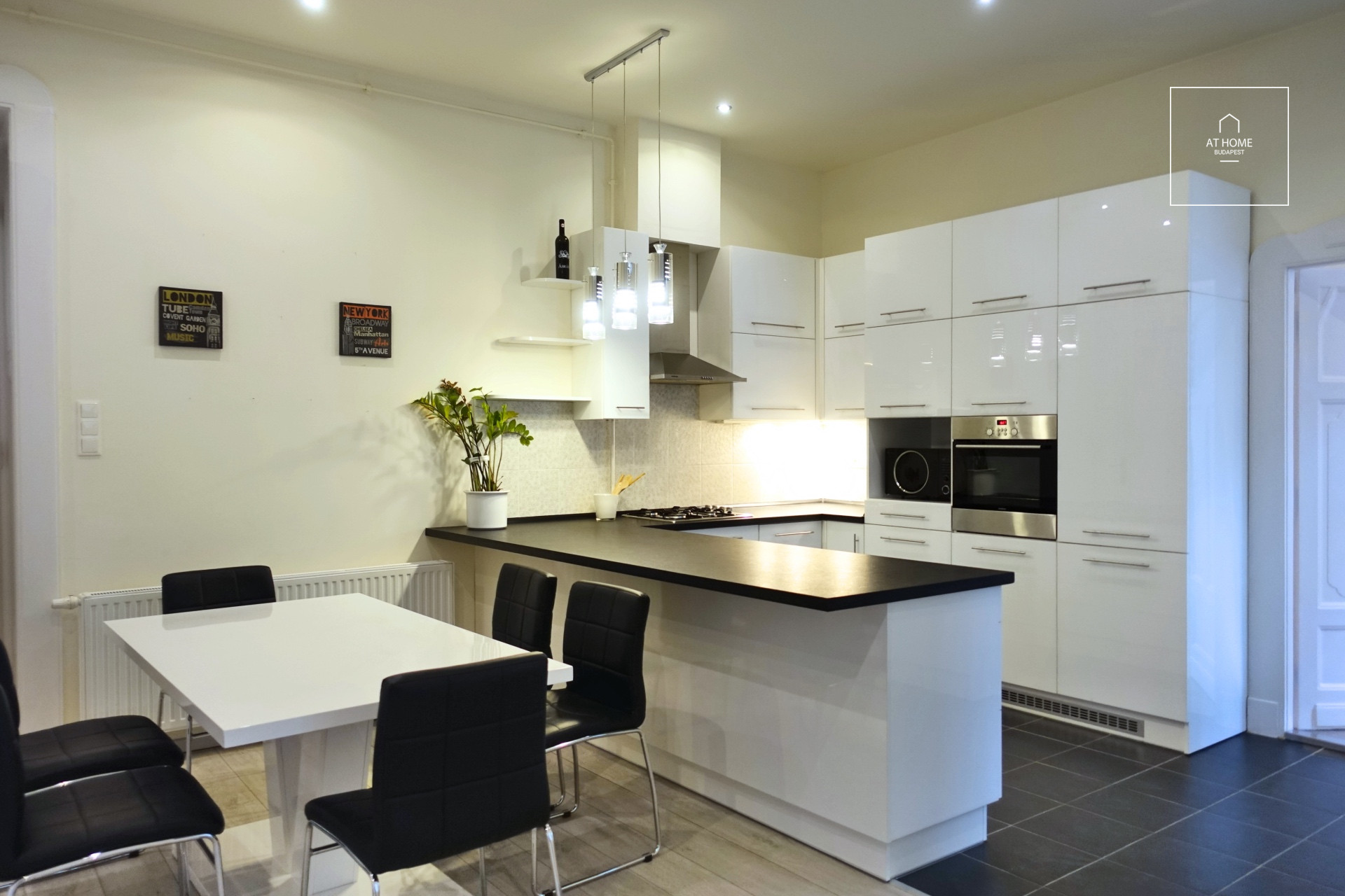 Sunny apartment for sale Budapest I. district, Vár