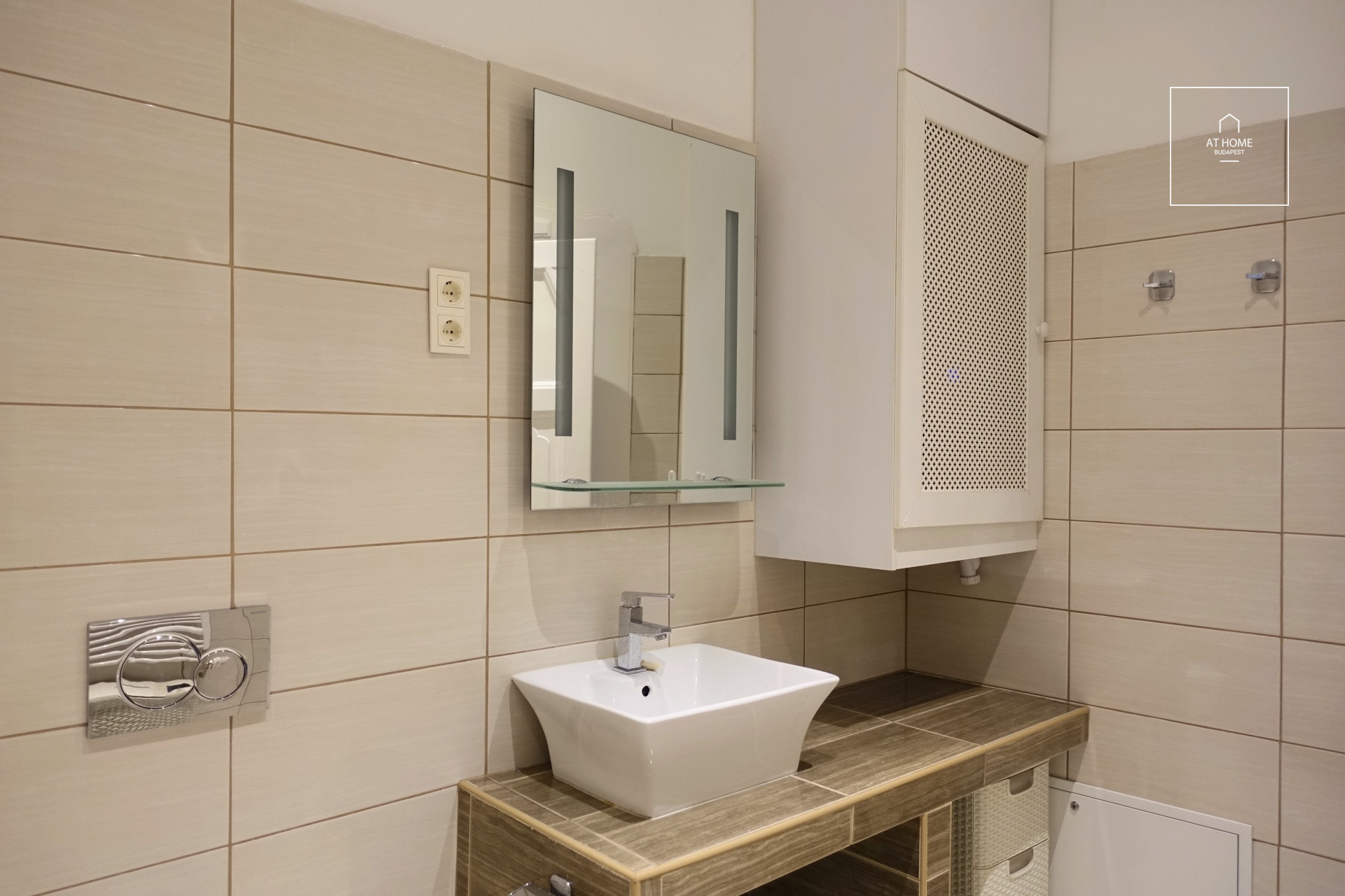 Sunny apartment for sale Budapest I. district, Vár