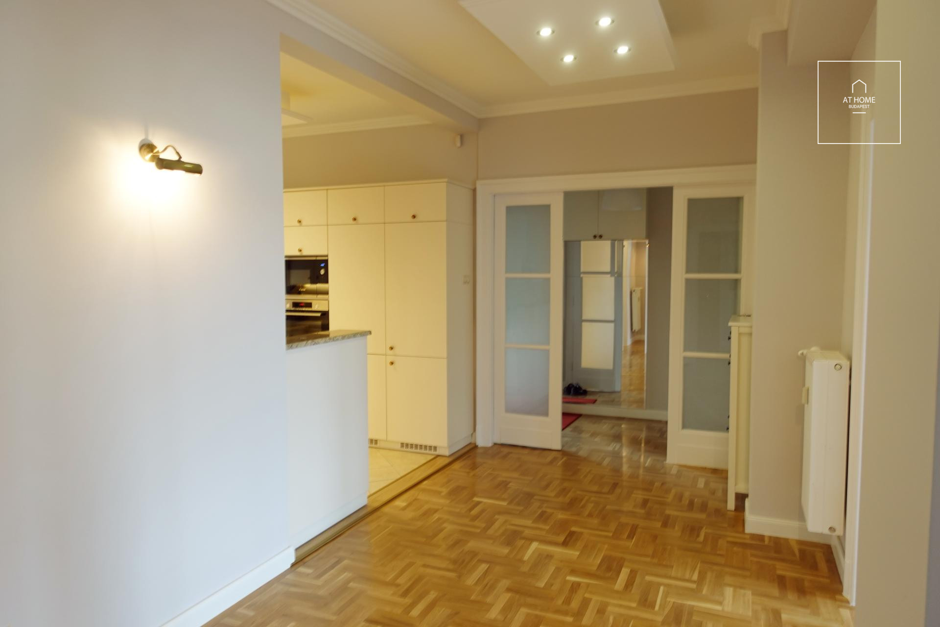 Elegant apartment for rent Budapest I. district,