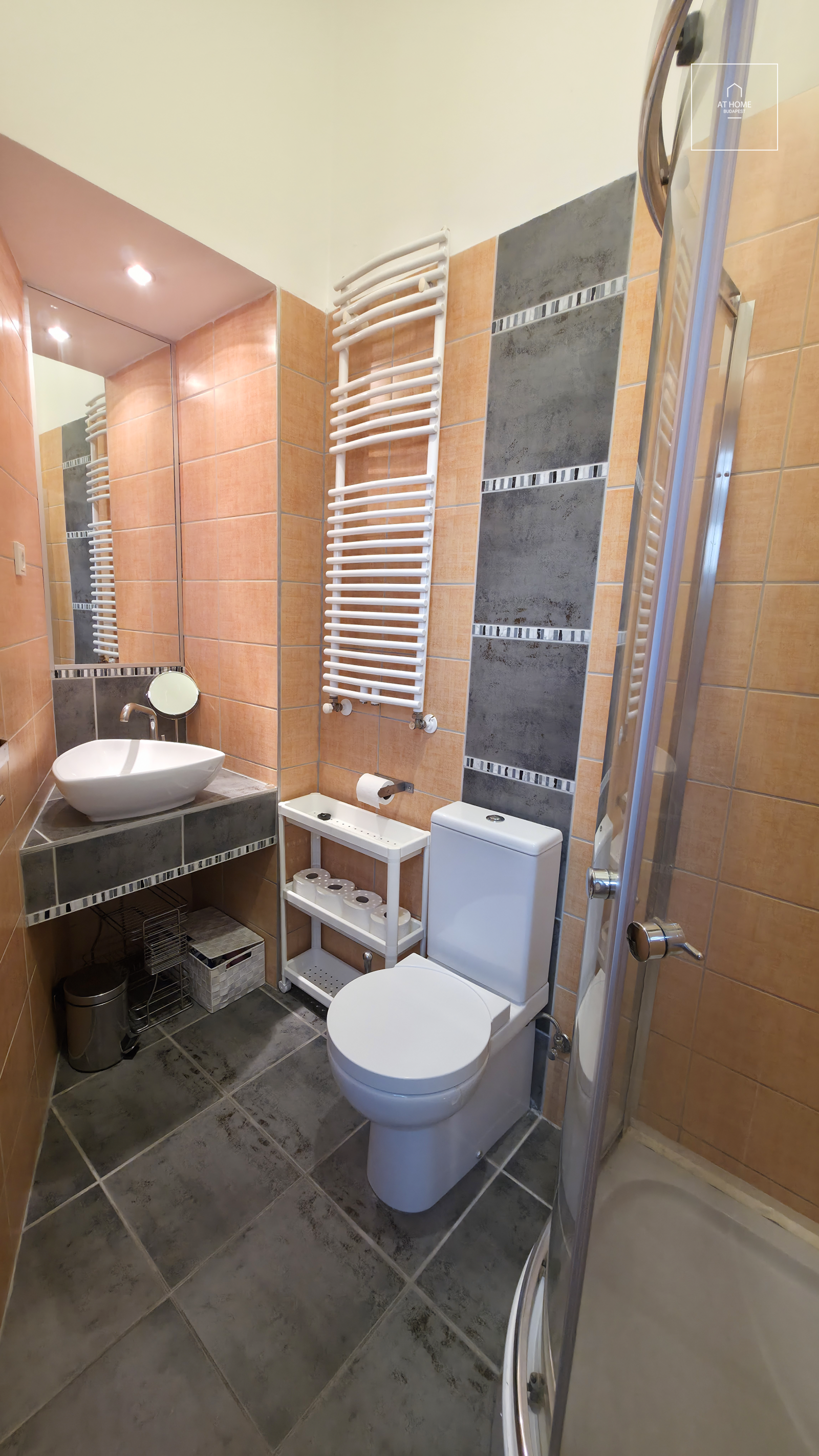 Renovated Two-bedroom Apartment for Rent in Józsefváros, District VIII