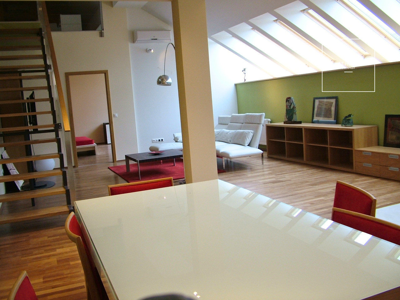 Two-story renovated apartment for rent in Budapest, District VI, Terézváros