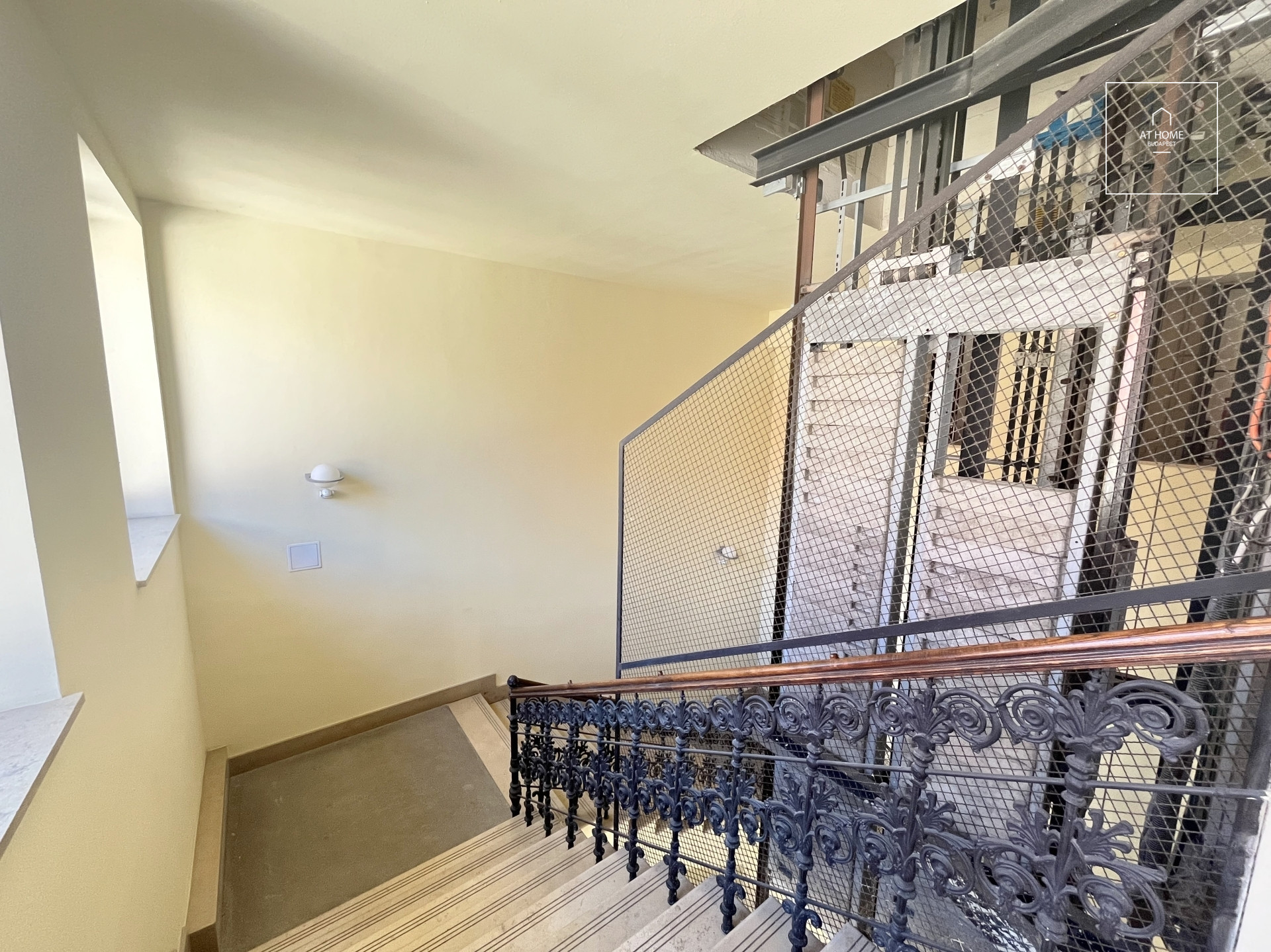 Two-story renovated apartment for rent in Budapest, District VI, Terézváros