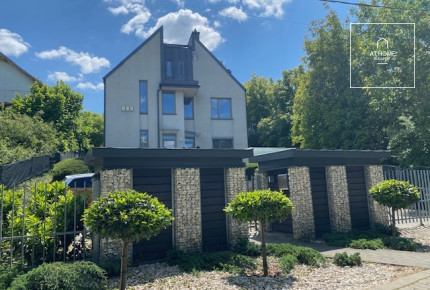 Three-bedroom Apartment with Terrace and Garden Access for Rent in Széphalom, District II