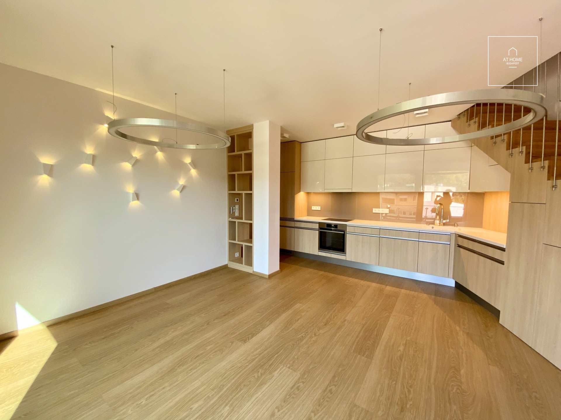 Newly-built Penthouse Apartment for Rent in Városmajor, District XII