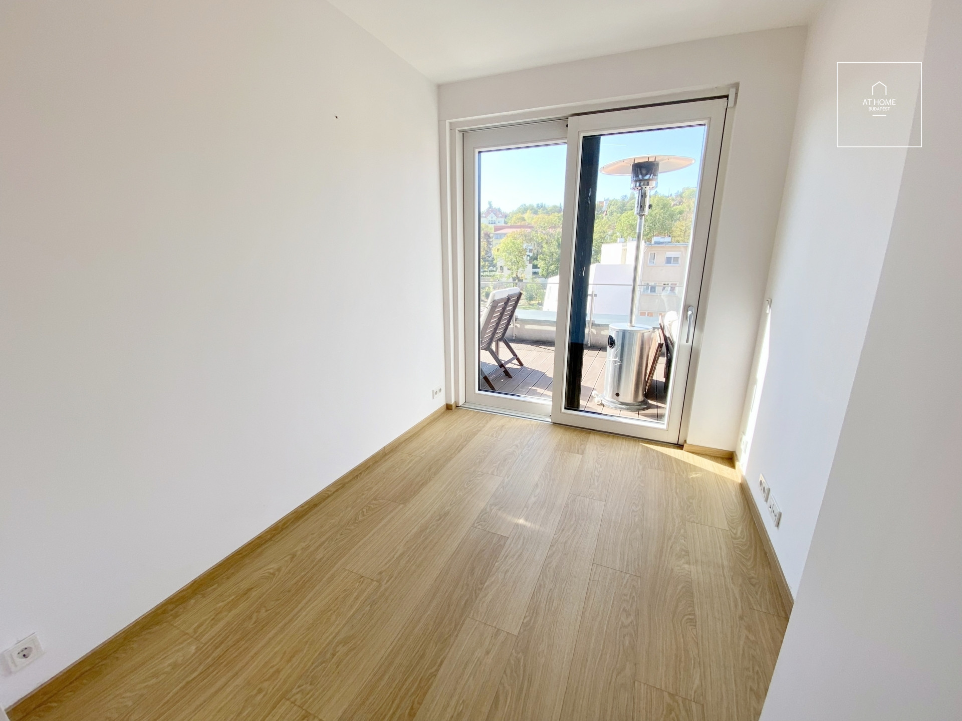 Newly-built Penthouse Apartment for Rent in Városmajor, District XII