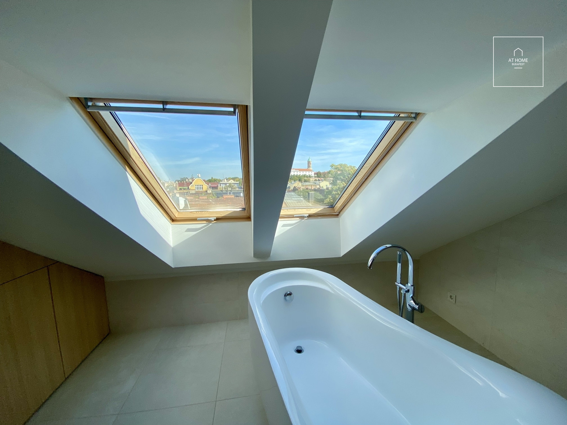Newly-built Penthouse Apartment for Rent in Városmajor, District XII