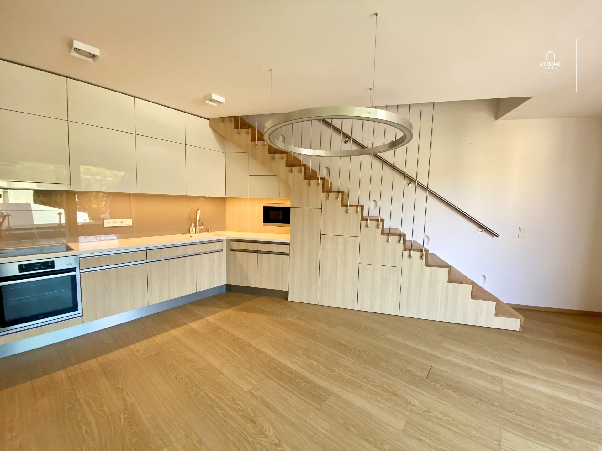 Newly-built Penthouse Apartment for Rent in Városmajor, District XII