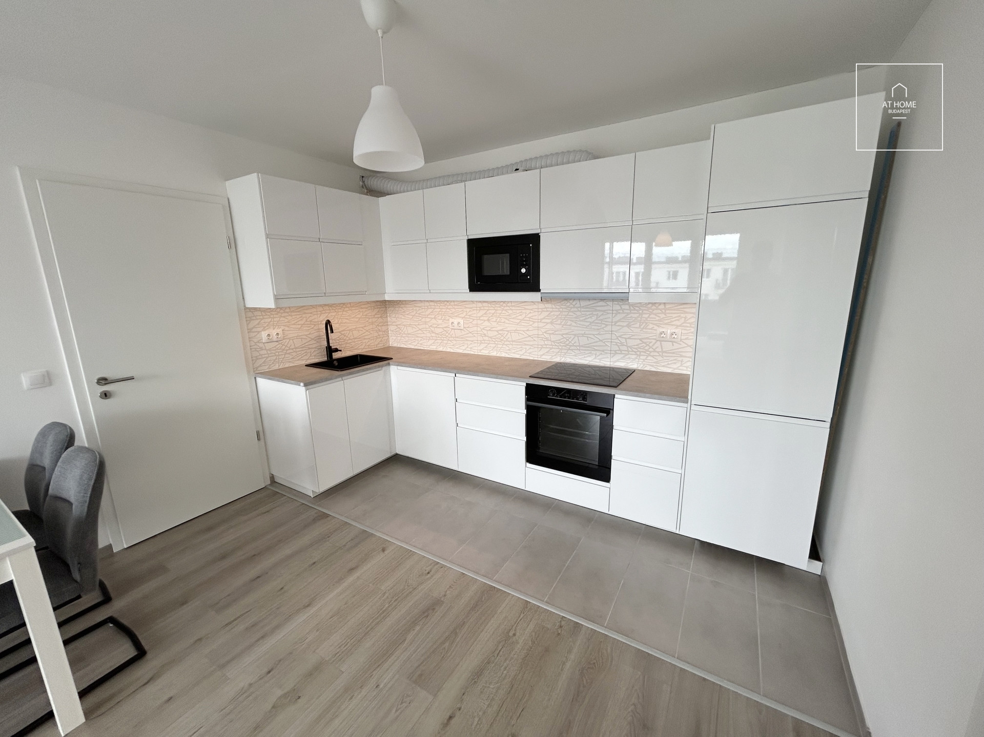 Modern, Newly Built 2-Bedroom Southeast-Facing Apartment for sale in District 13, Budapest