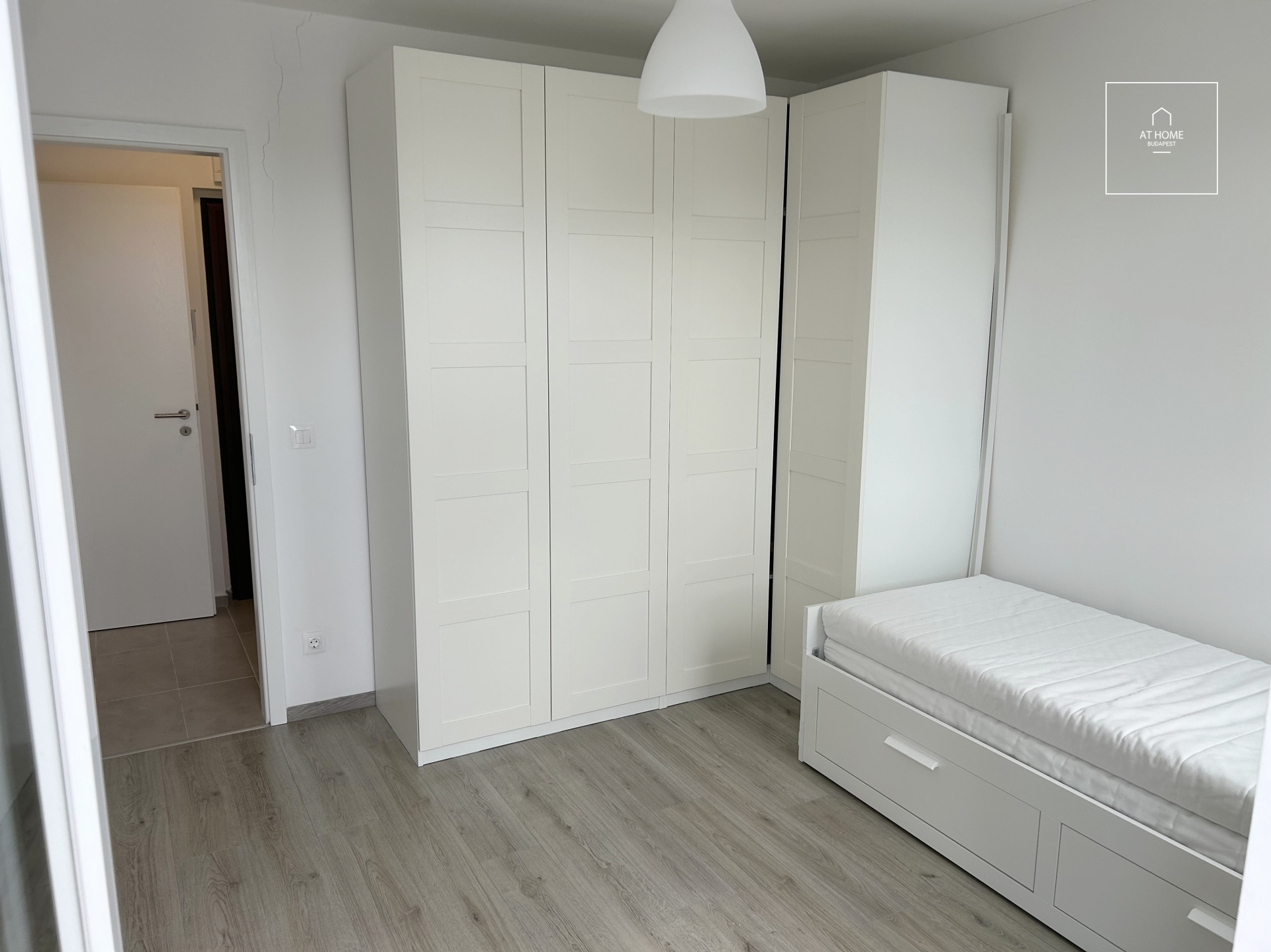 Modern, Newly Built 2-Bedroom Southeast-Facing Apartment for sale in District 13, Budapest
