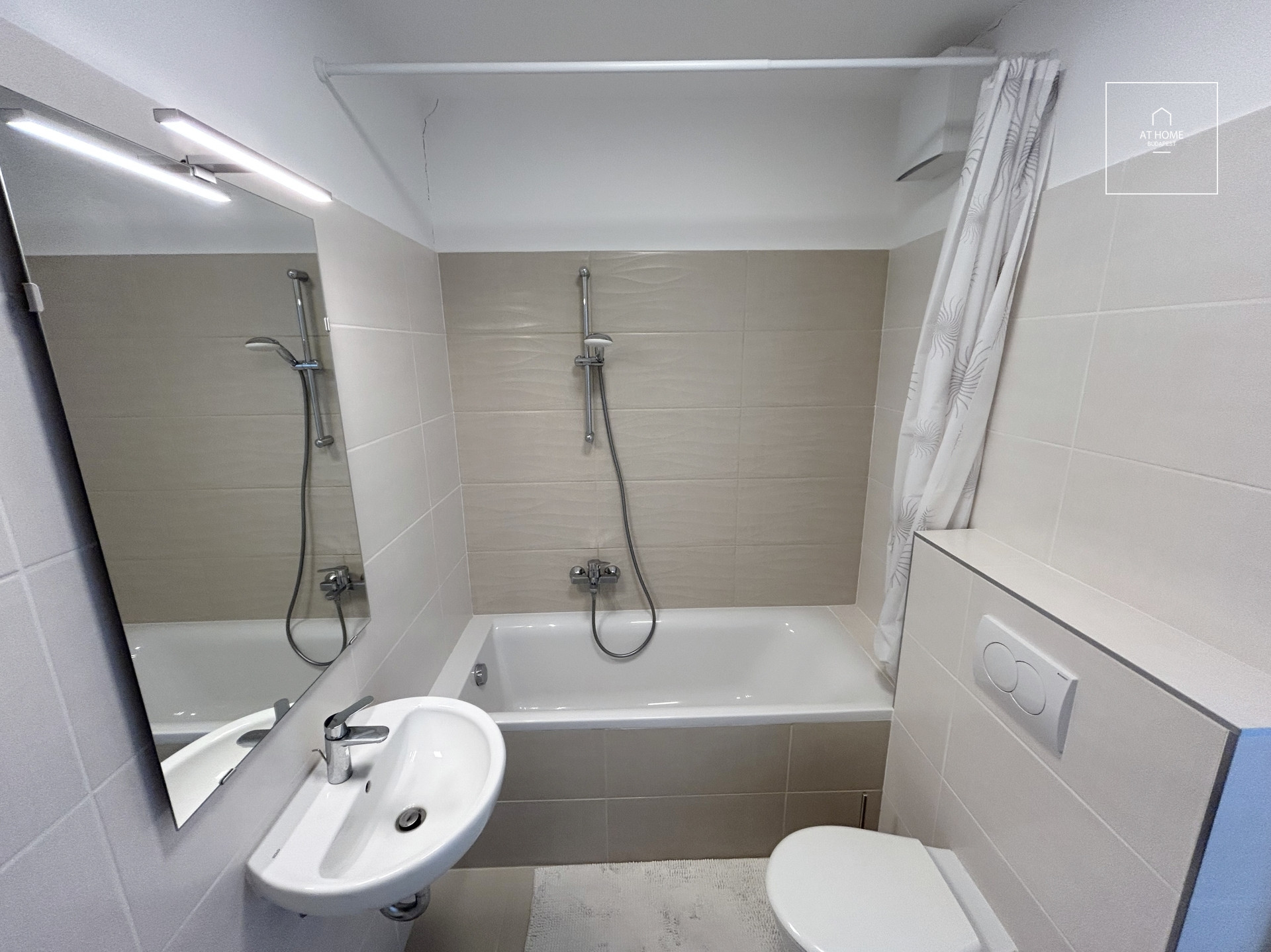 Modern, Newly Built 2-Bedroom Southeast-Facing Apartment for sale in District 13, Budapest