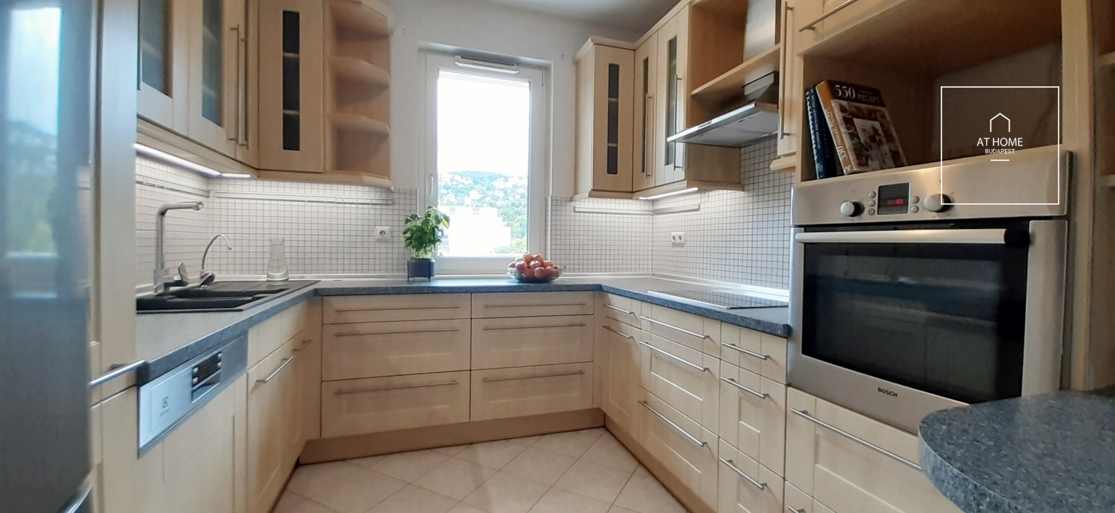 Penthouse Apartment with Panorama for Rent in Remetehegy, District III