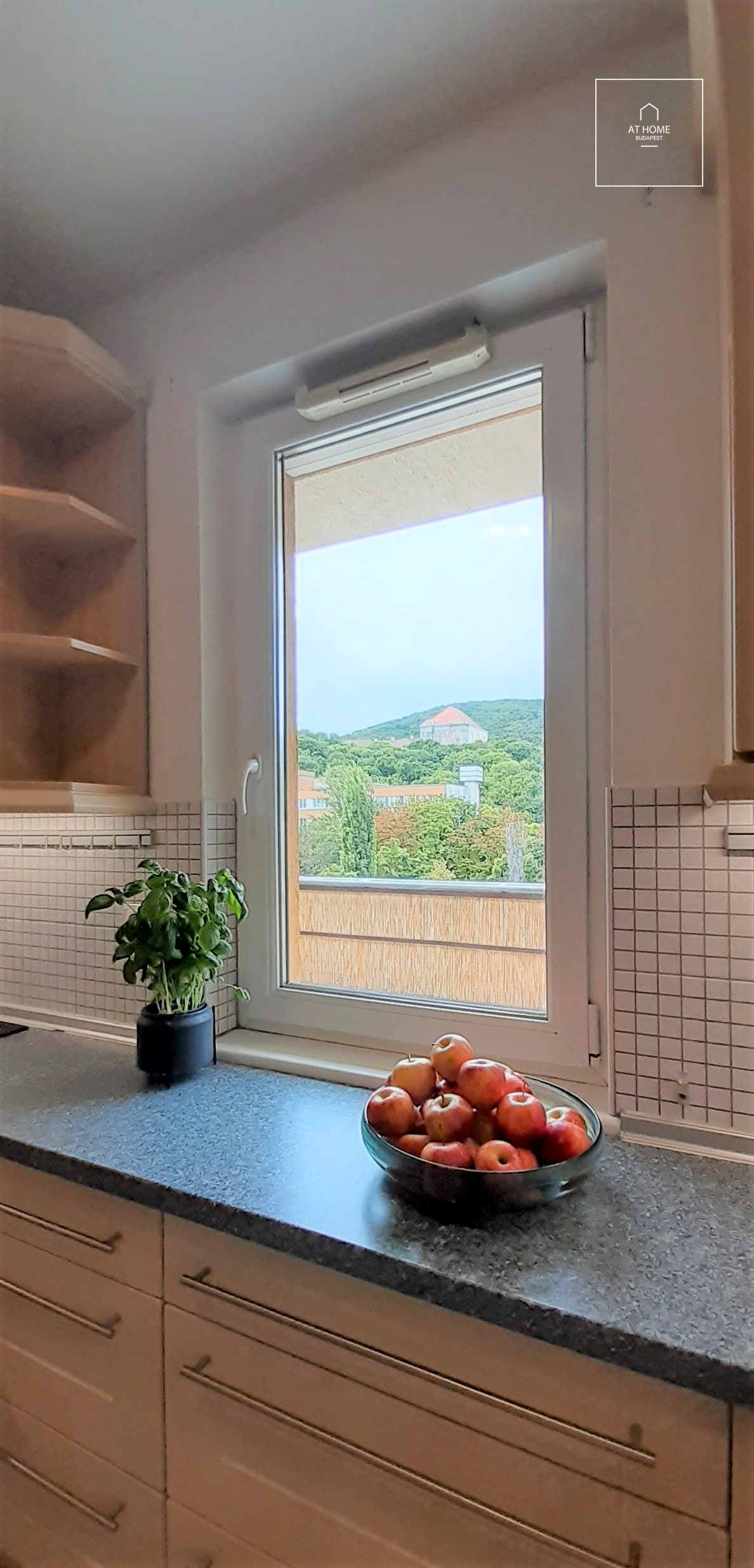 Penthouse Apartment with Panorama for Rent in Remetehegy, District III