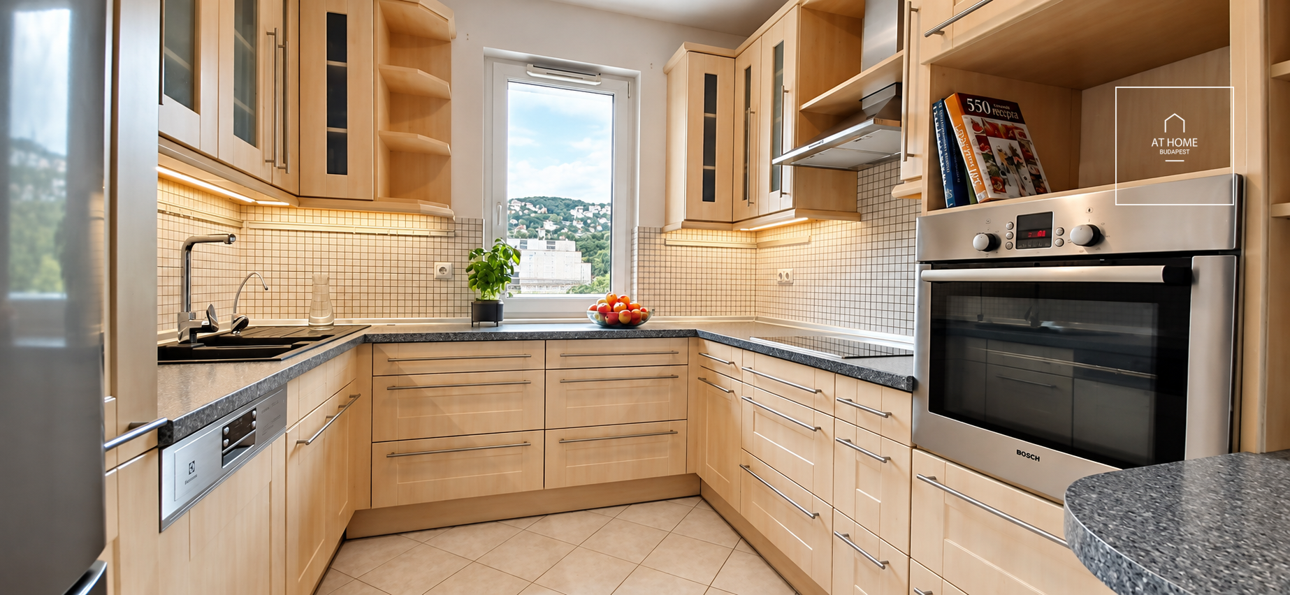 Budai panorámás penthouse lakás kiadó a III. kerületben, Remetehegyen