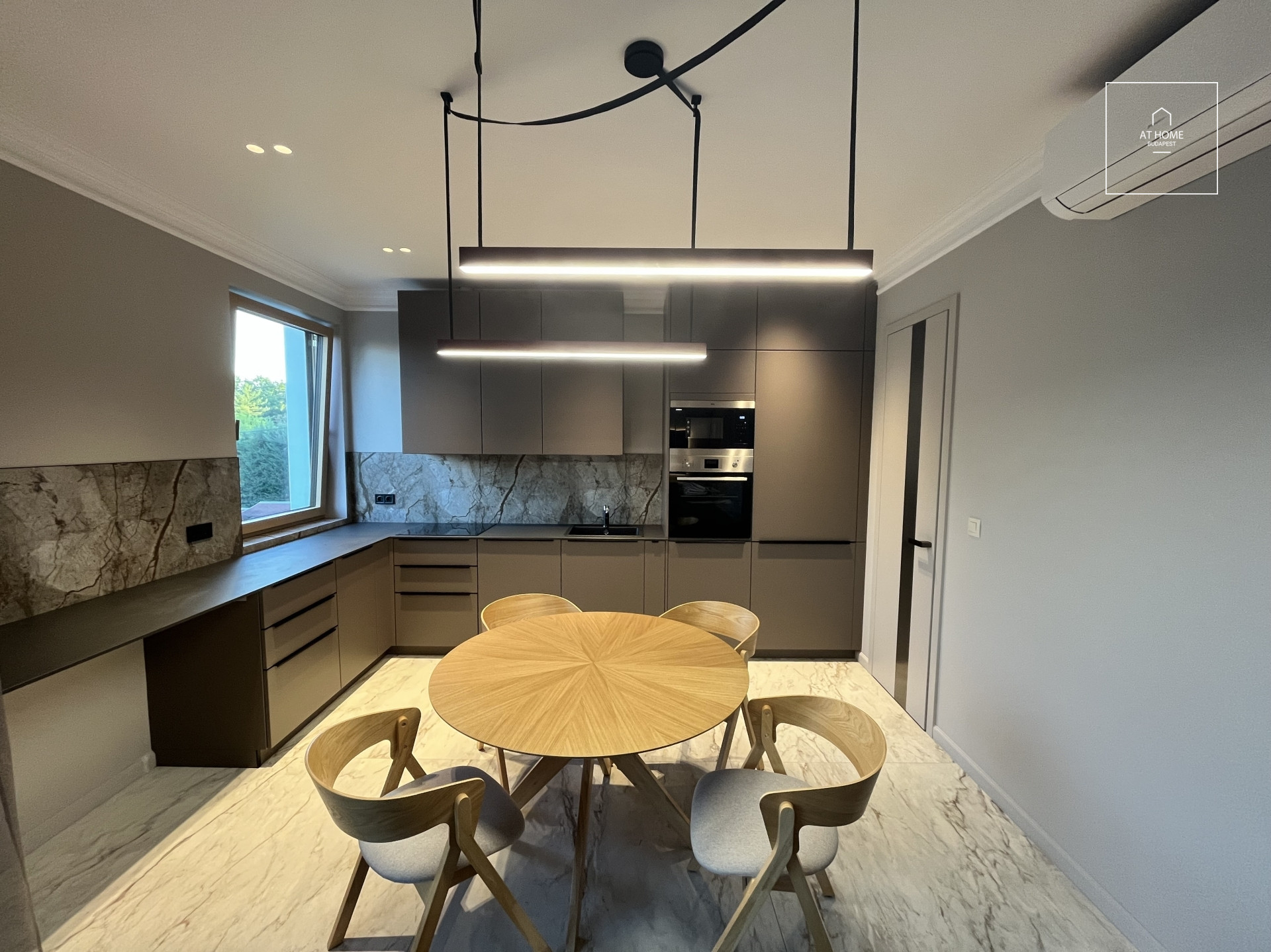 Newly-built Luxury Apartment for Rent in District XII