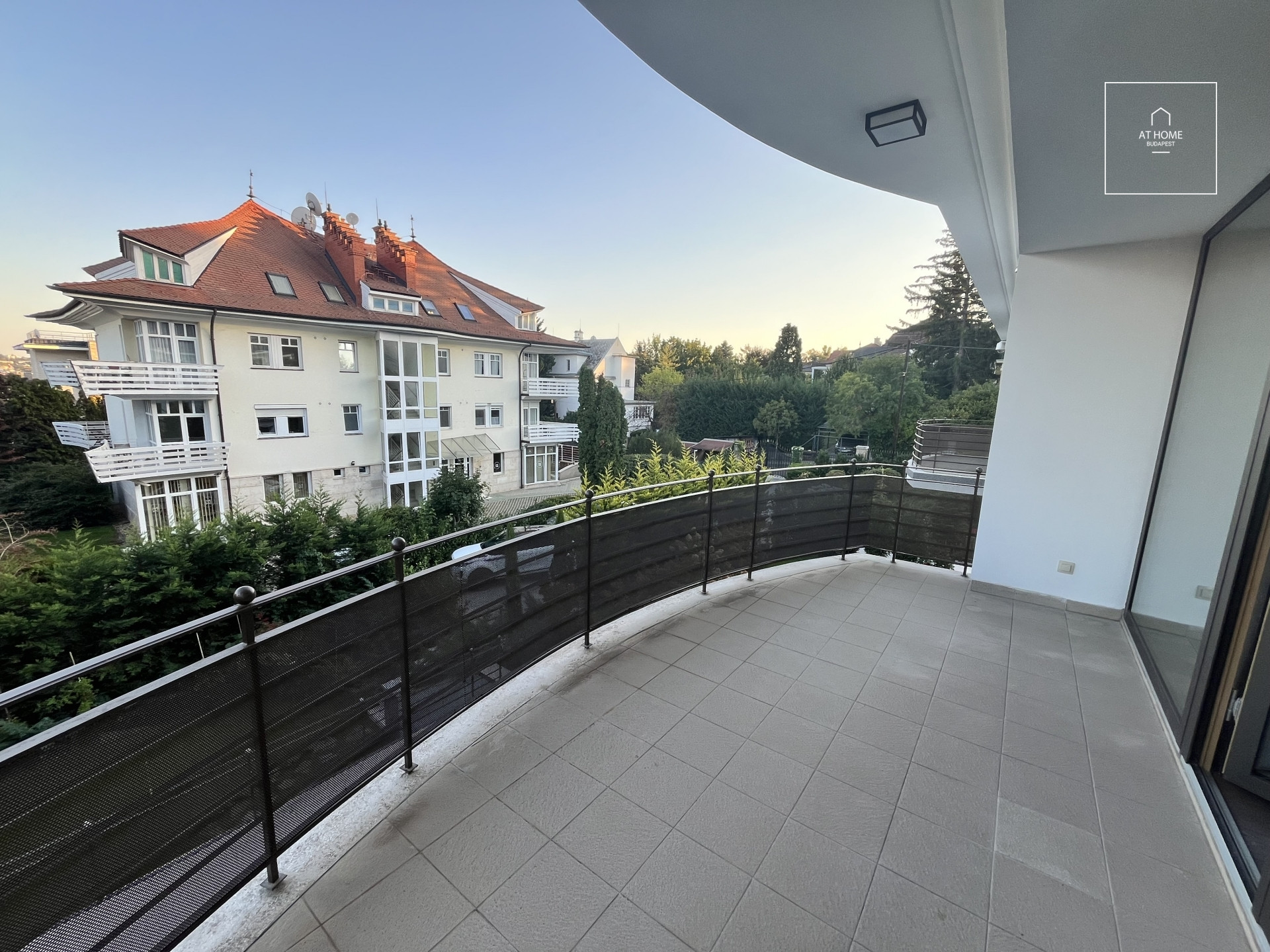 Newly-built Luxury Apartment for Rent in District XII