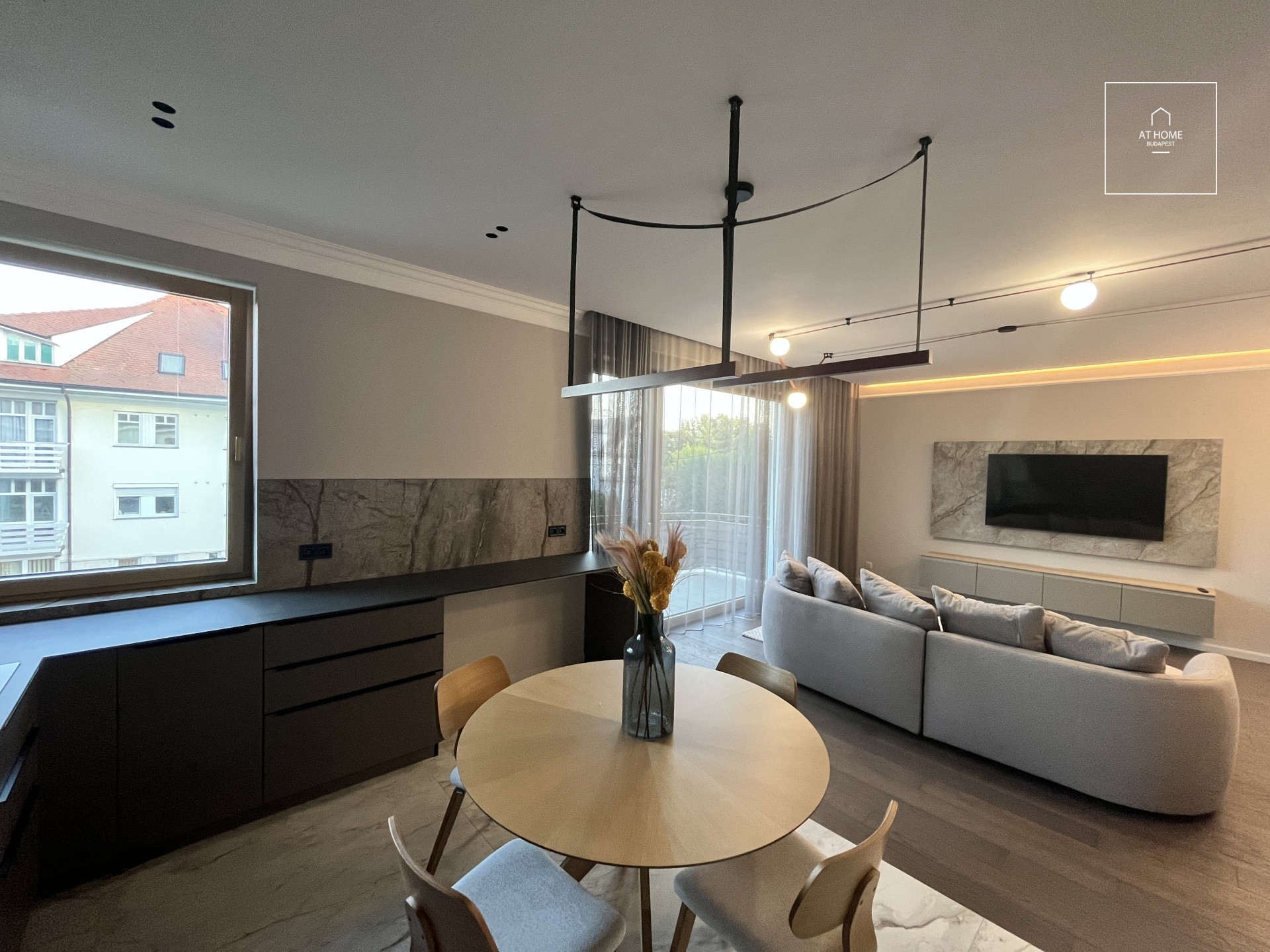 Newly-built Luxury Apartment for Rent in District XII