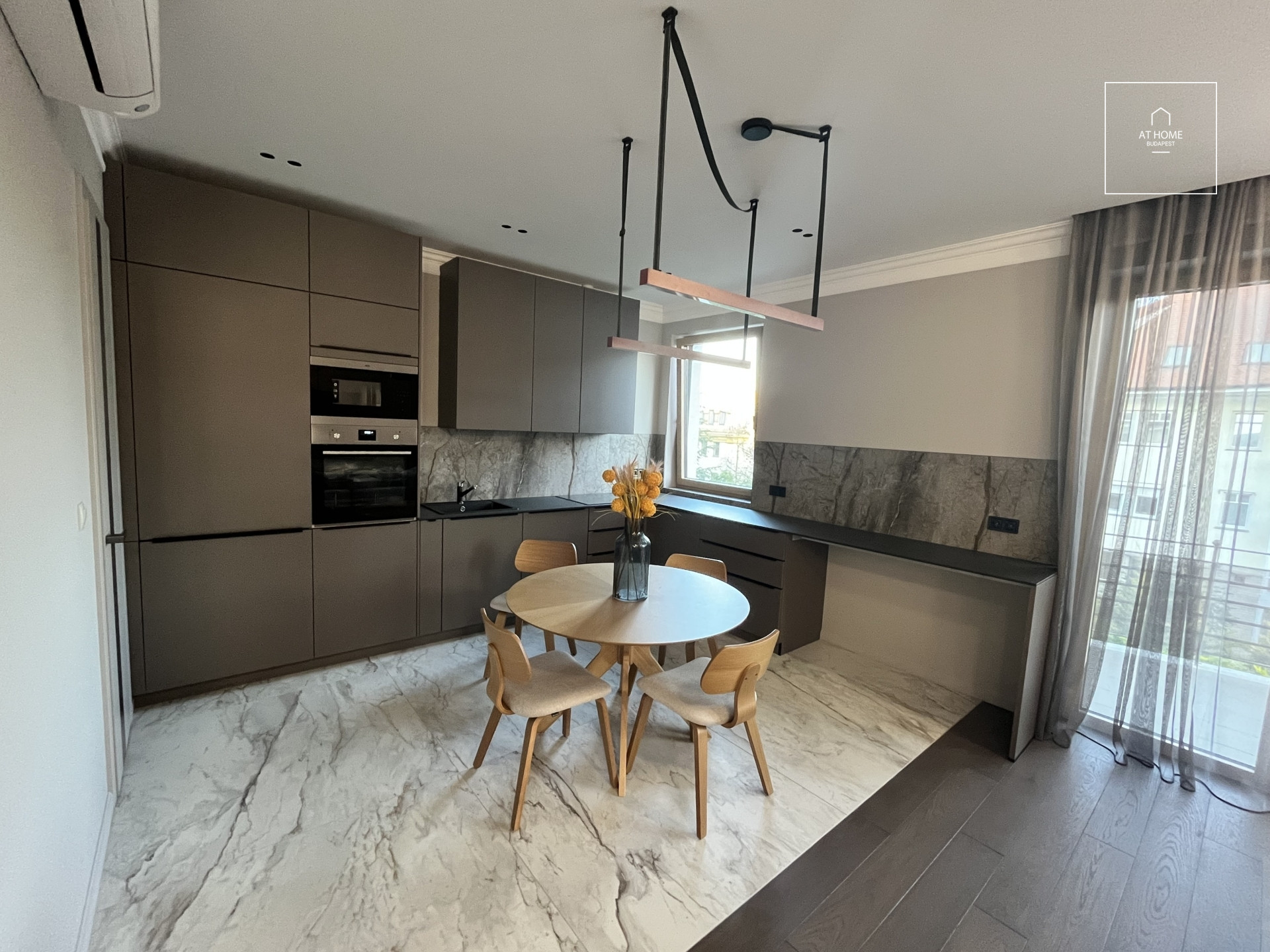 Newly-built Luxury Apartment for Rent in District XII