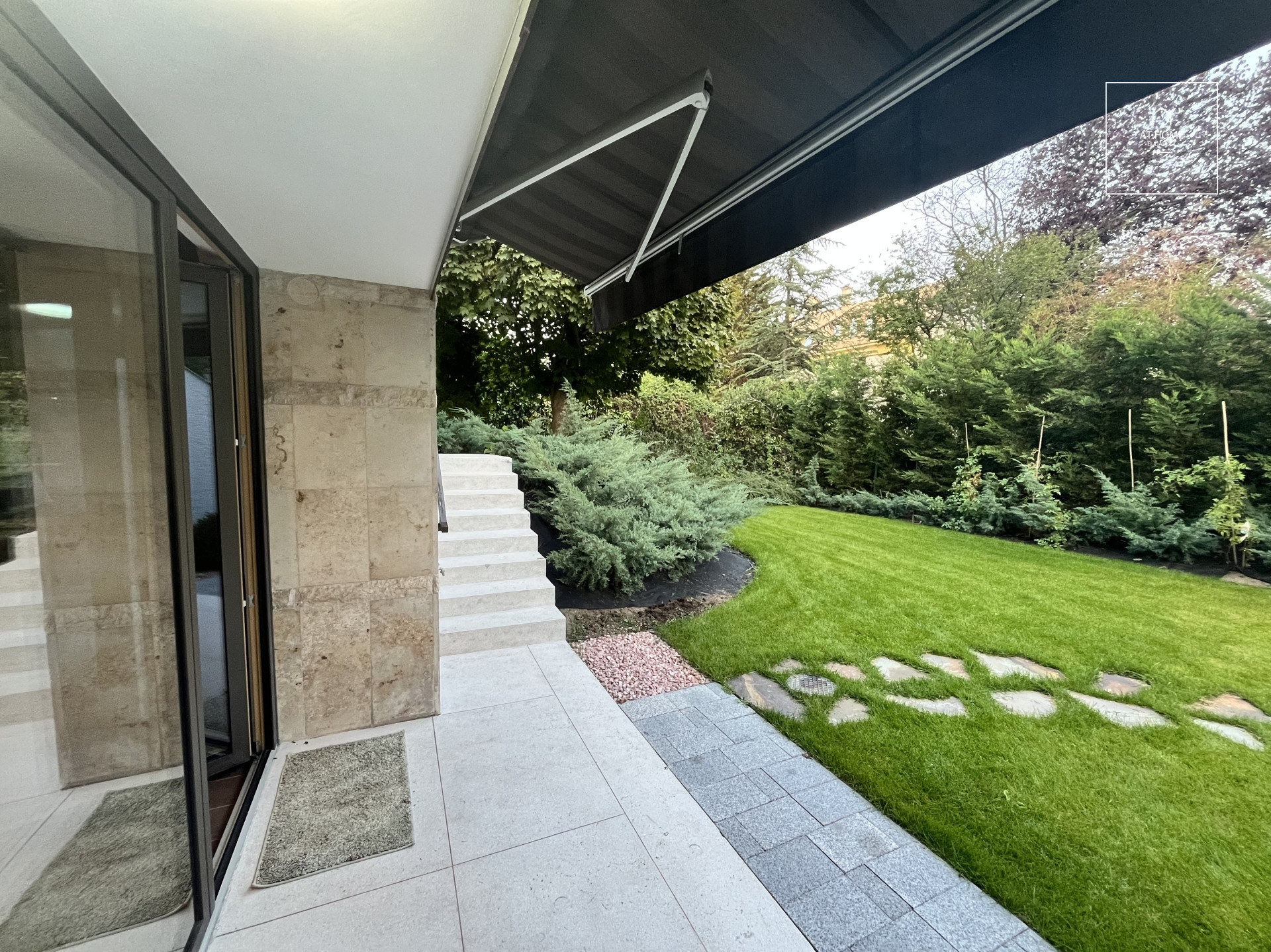 Newly-built Luxury Apartment for Rent in District XII