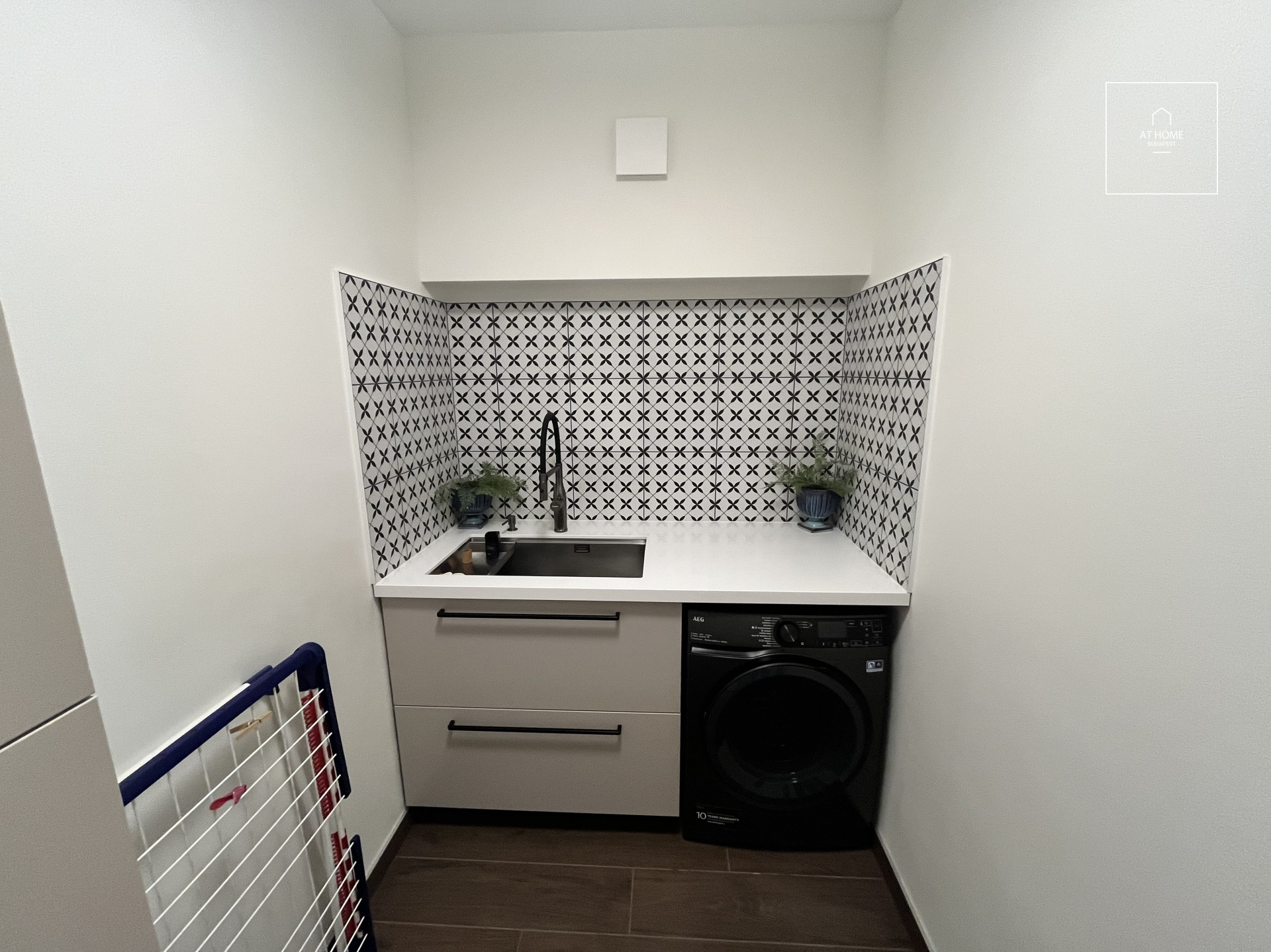 Newly-built Luxury Apartment for Rent in District XII