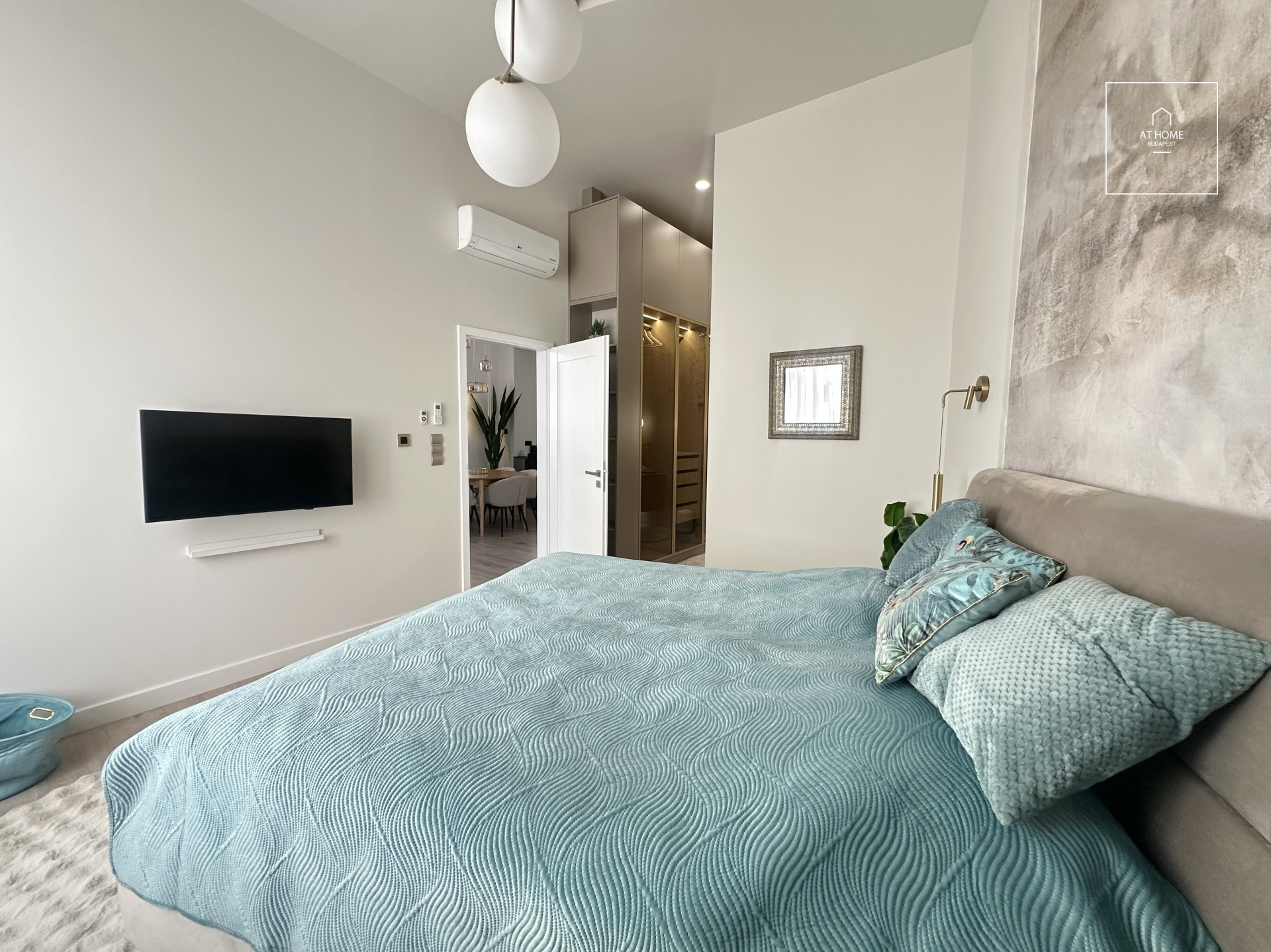 Fully furnished 112 sqm luxury apartment with 2 bedrooms in the City Center