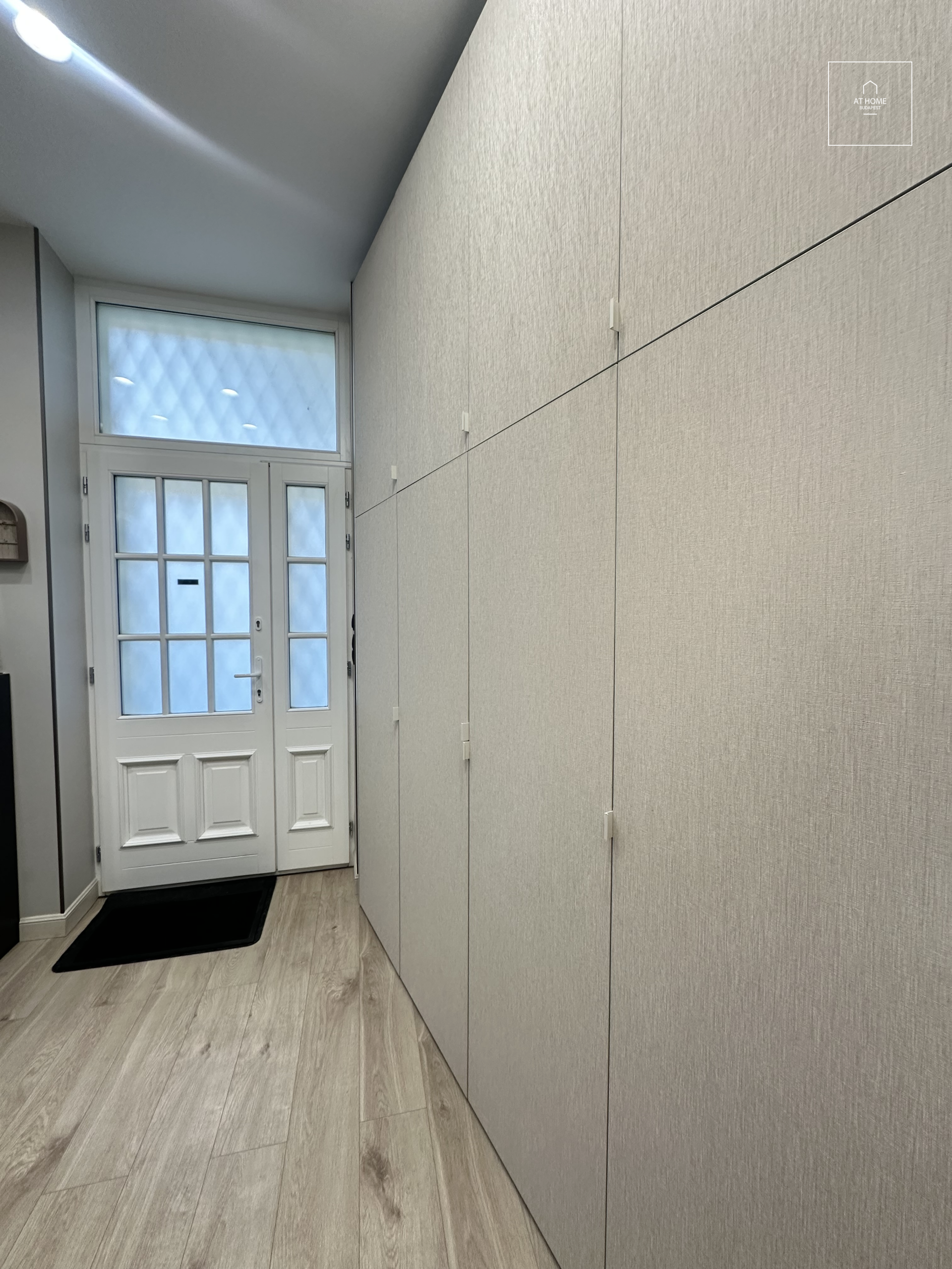 Fully furnished 112 sqm luxury apartment with 2 bedrooms in the City Center