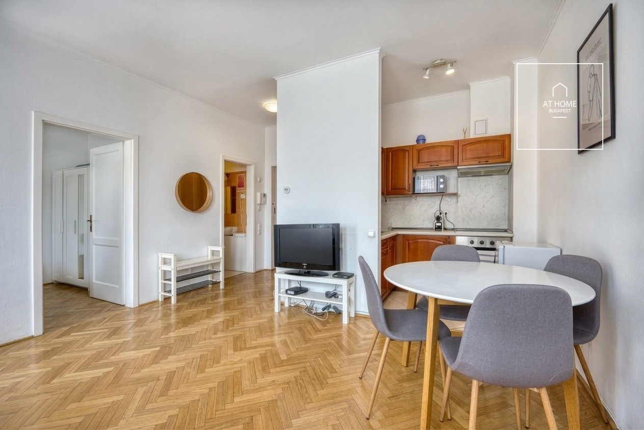 Modern studio Apartment in the vibrant Downtown, District VII