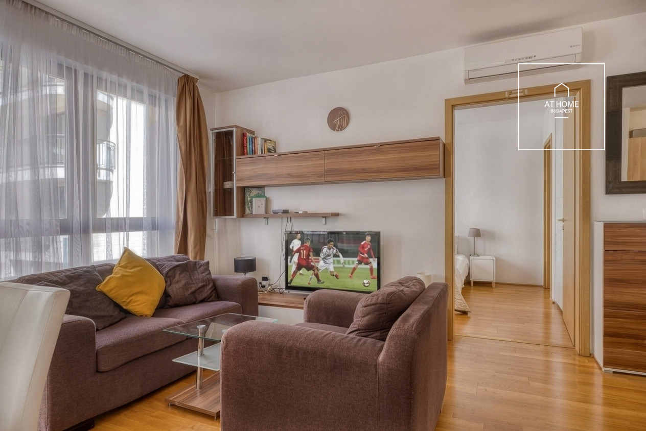 Modern lakás eladó a VII. kerületben, a pezsgő Belvárosban