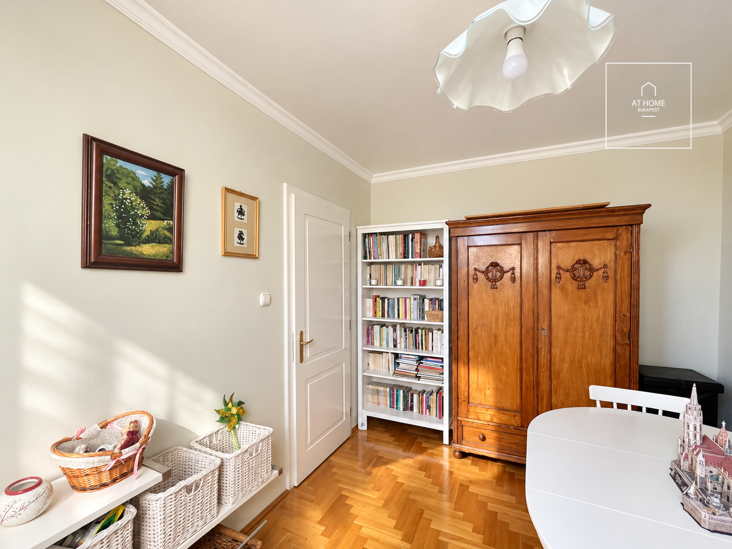 Spacious Family Townhouse for Sale in a Peaceful Setting in Intenhegy, District XII