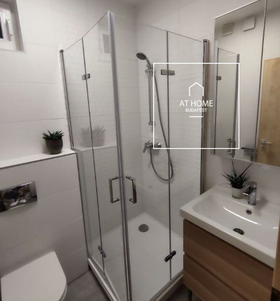 Privát kertes  luxuslakás a VIII. kerületben