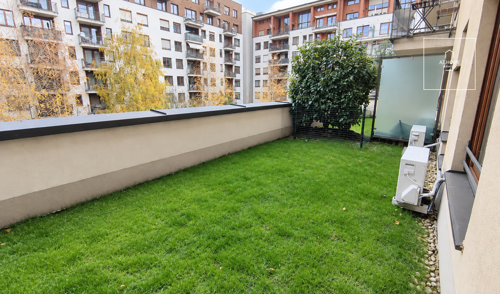 Luxury apartment with private garden in district VIII.