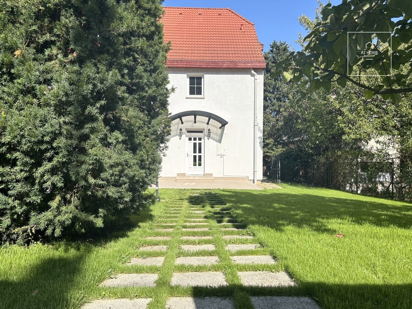 Panorámás ikerház Testvérhegyen – tágas terek,  és nyugodt zöld környezet, Budapest, 3. kerület