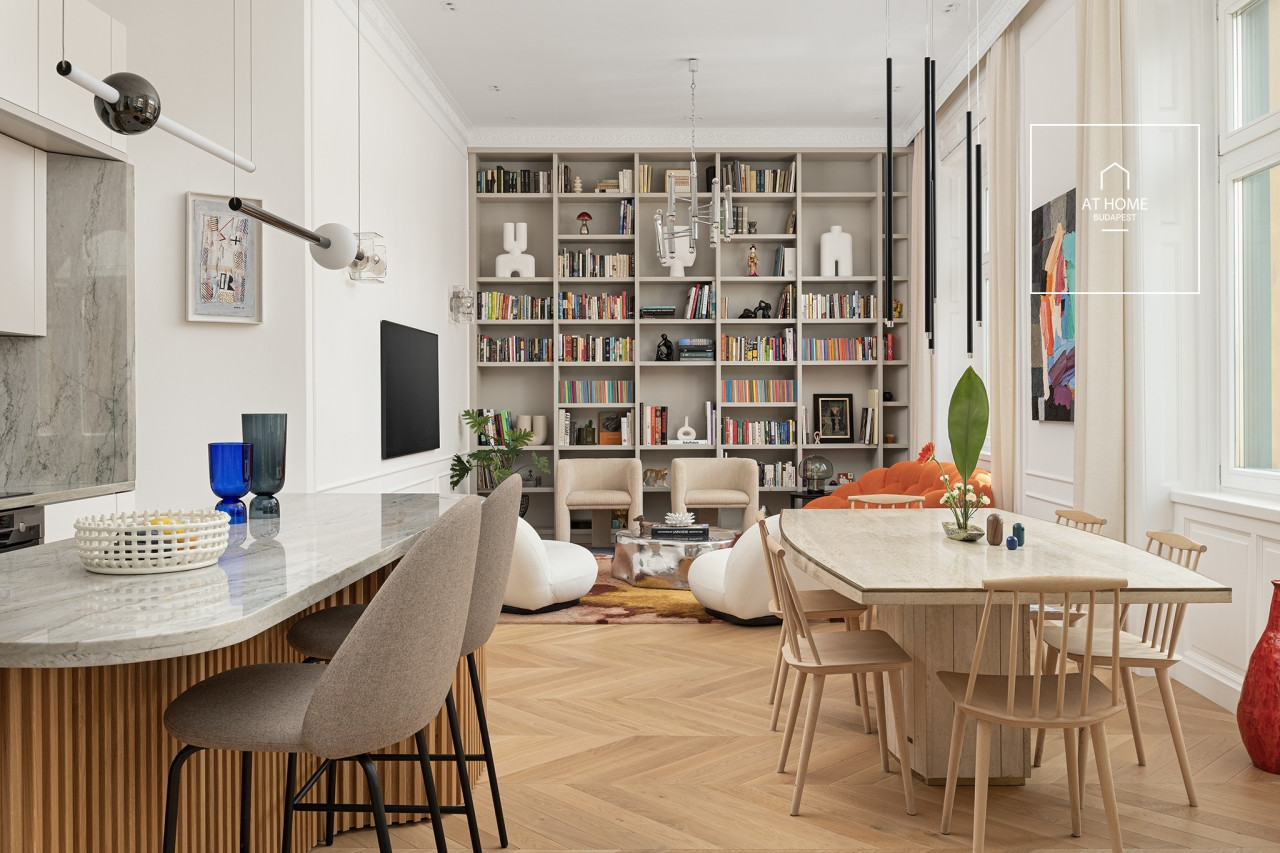 Exclusive Luxury Design 110 m² Apartment in the Castle District