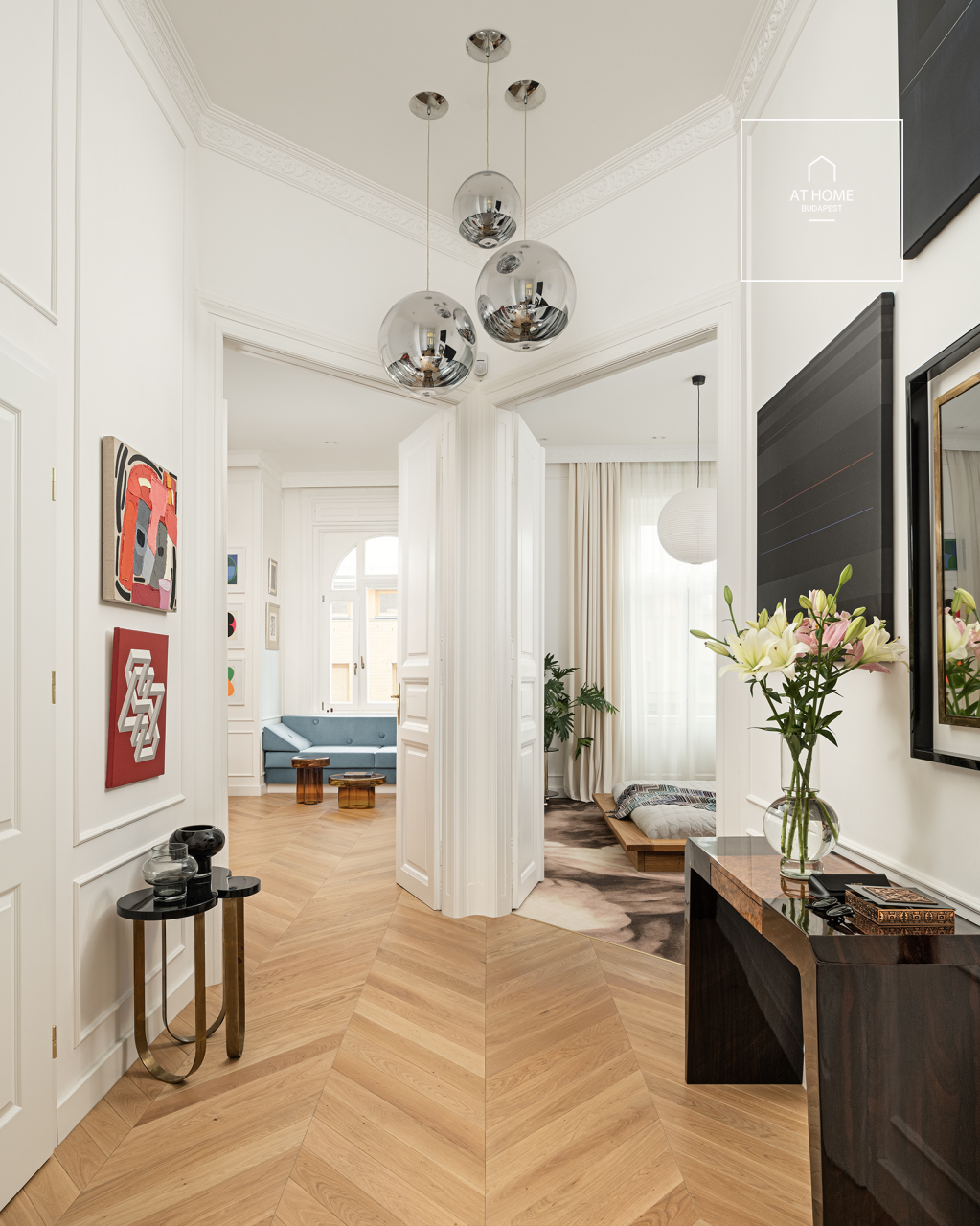 Exclusive Luxury Design 110 m² Apartment in the Castle District