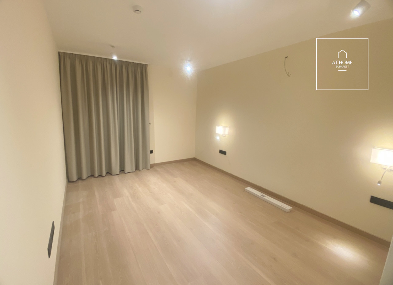 Newly built 3-bedroom ground-floor apartment with garden access in District XII, Istenhegy