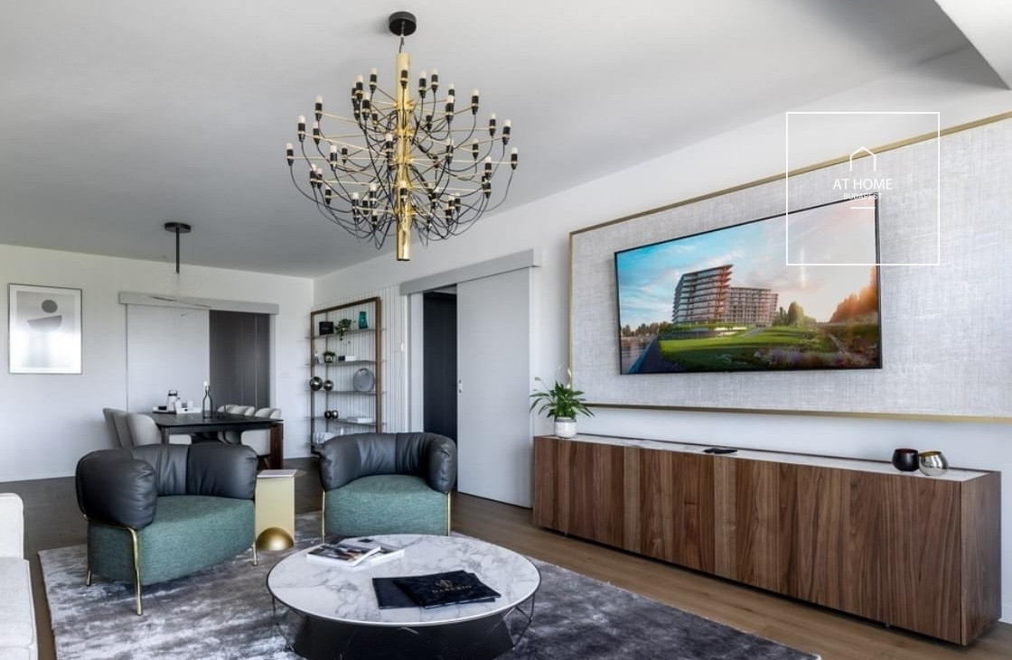 A three-bedroom luxury apartment with a panoramic view of the Danube is available for rent in the 13th district of Budapest, Vizafogo