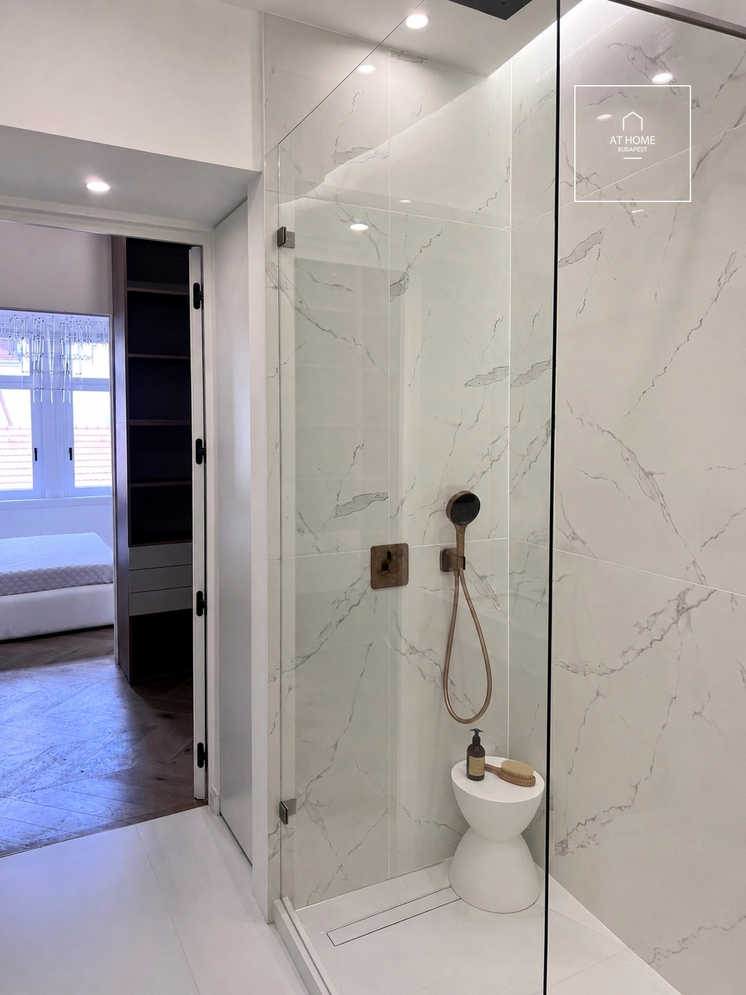 EXCLUSIVE LUXURY APARTMENT IN THE HEART OF BUDAPEST